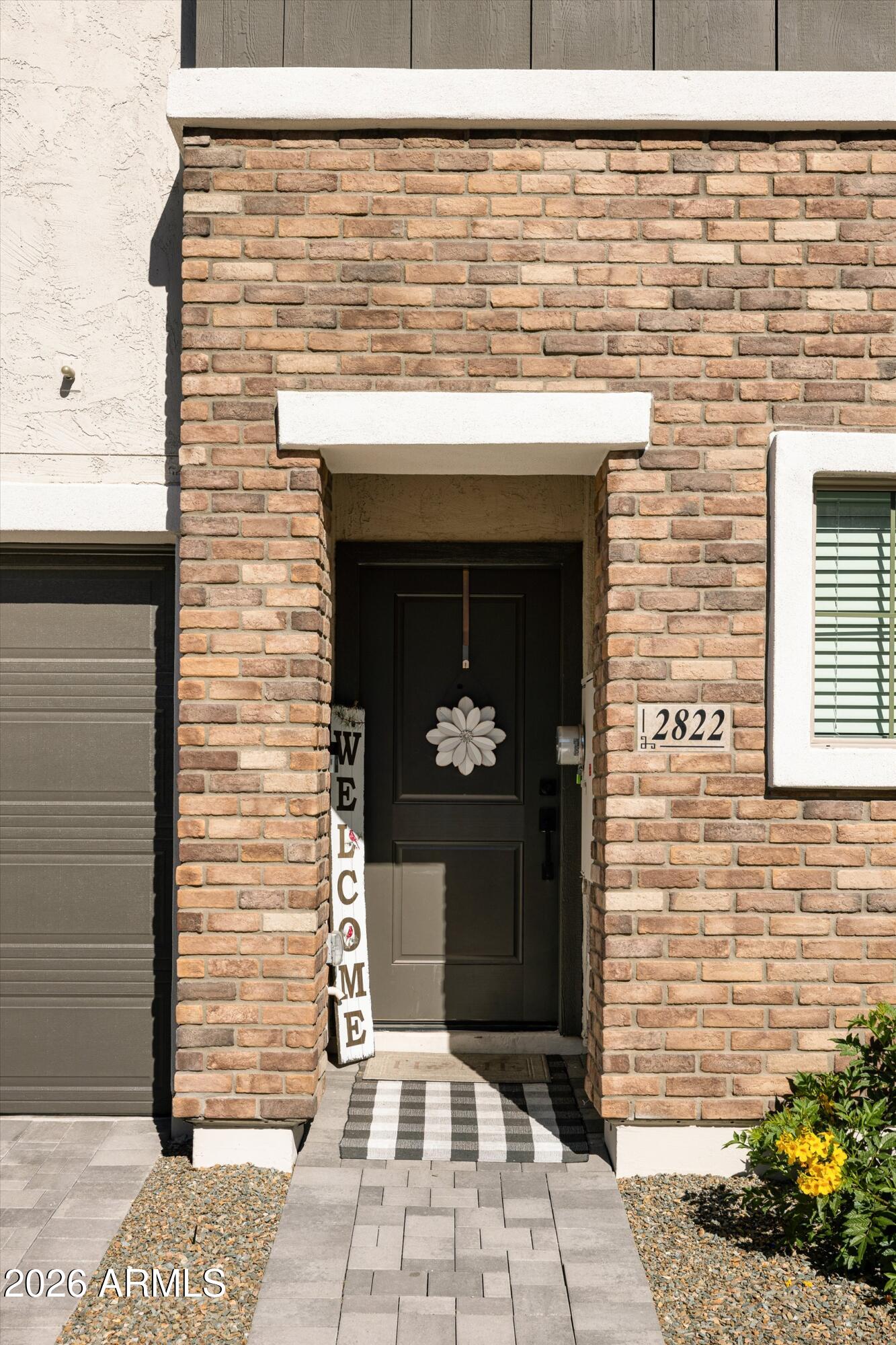 2822 W White Feather Lane