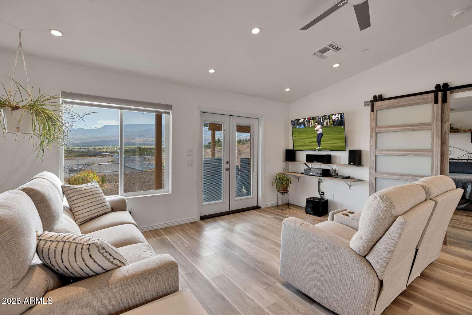 625 E CLIFFSIDE Drive