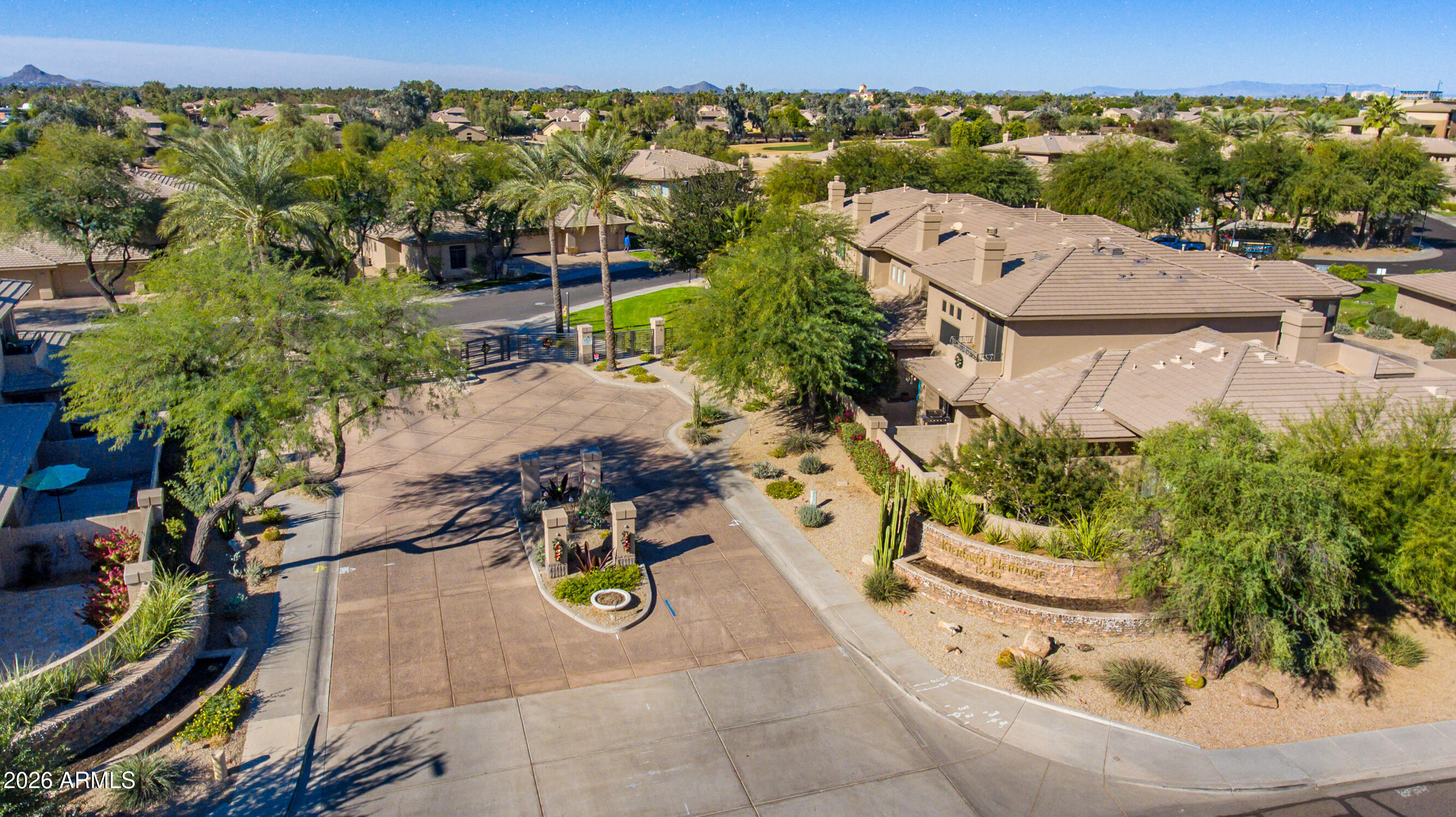 15240 N CLUBGATE Drive 111