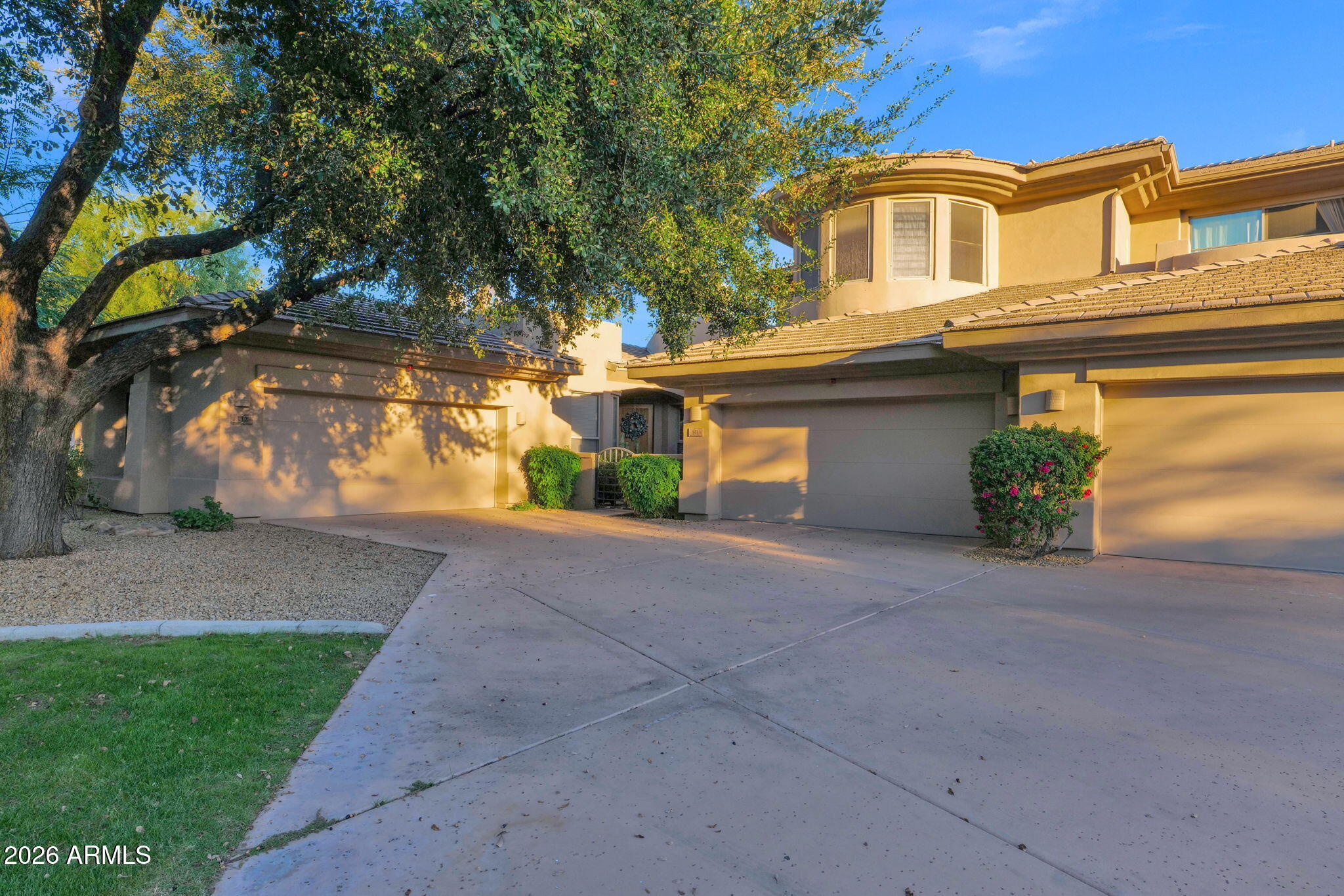 15240 N CLUBGATE Drive 111