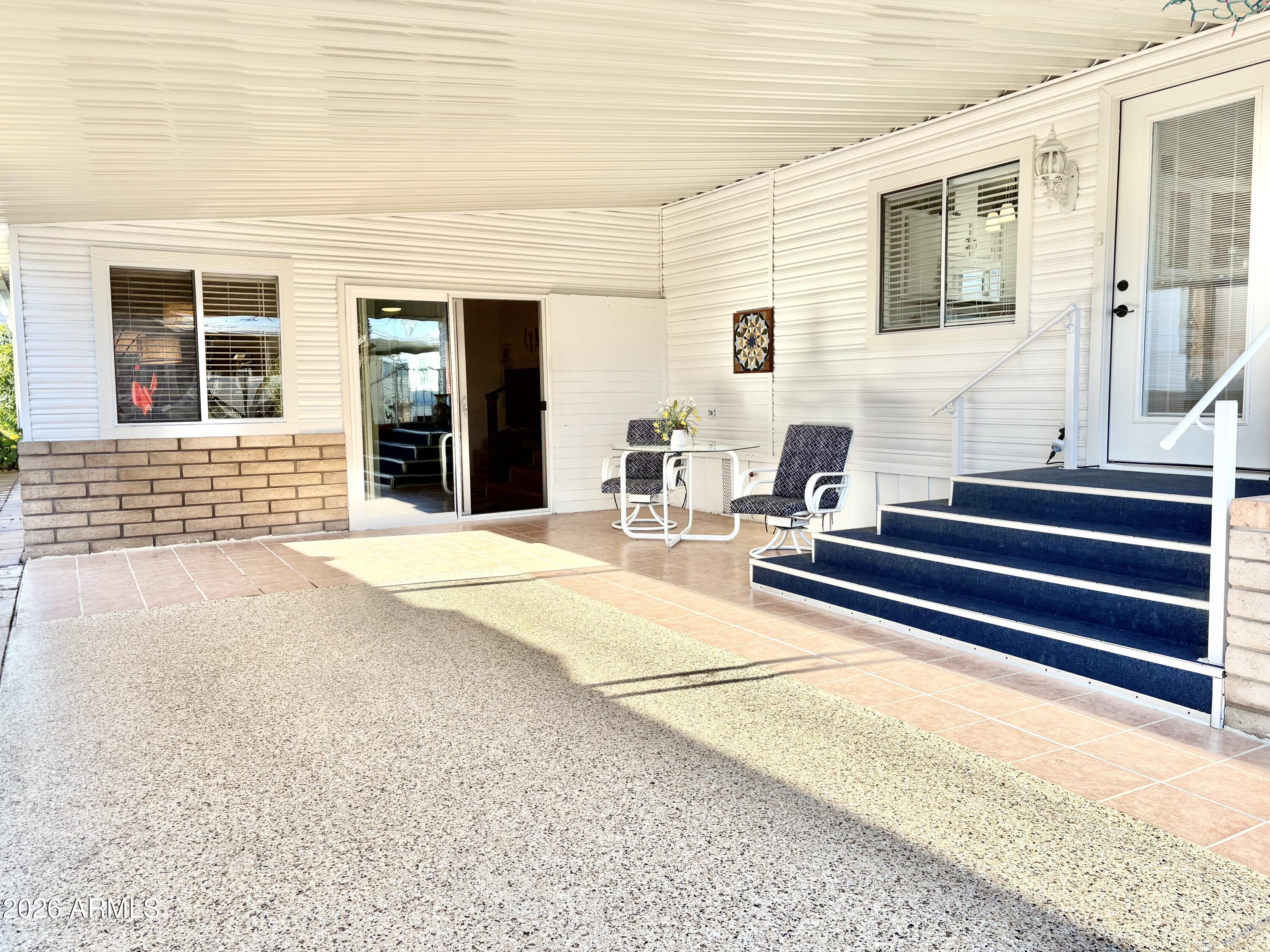 111 S GREENFIELD Road 589