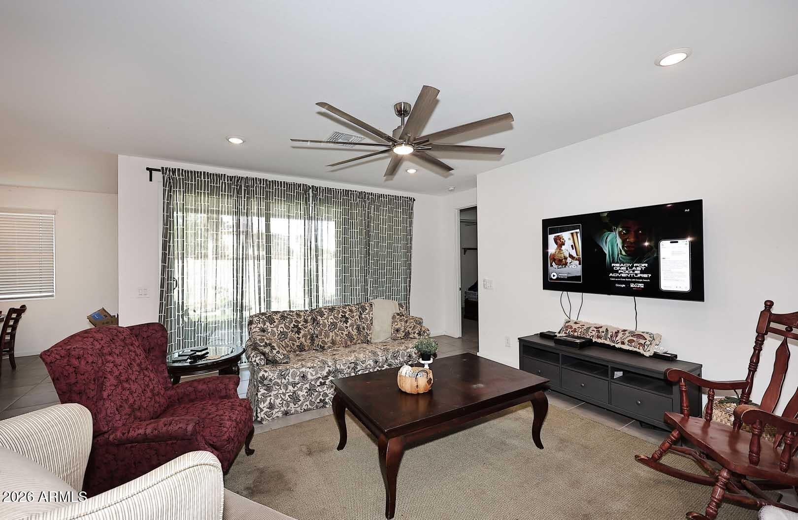 3324 E ALEXANDER Drive