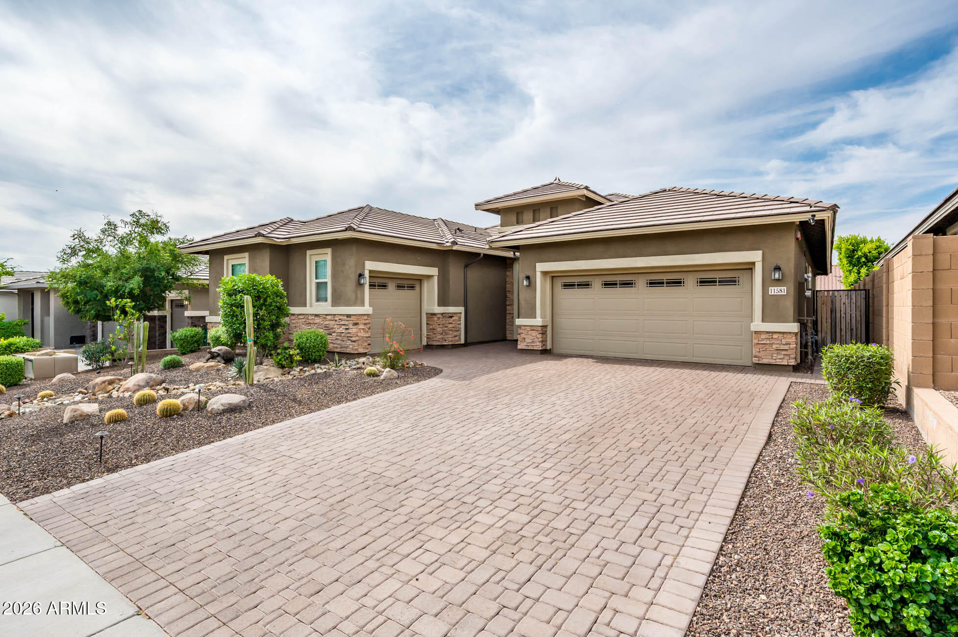 11581 W RED HAWK Drive