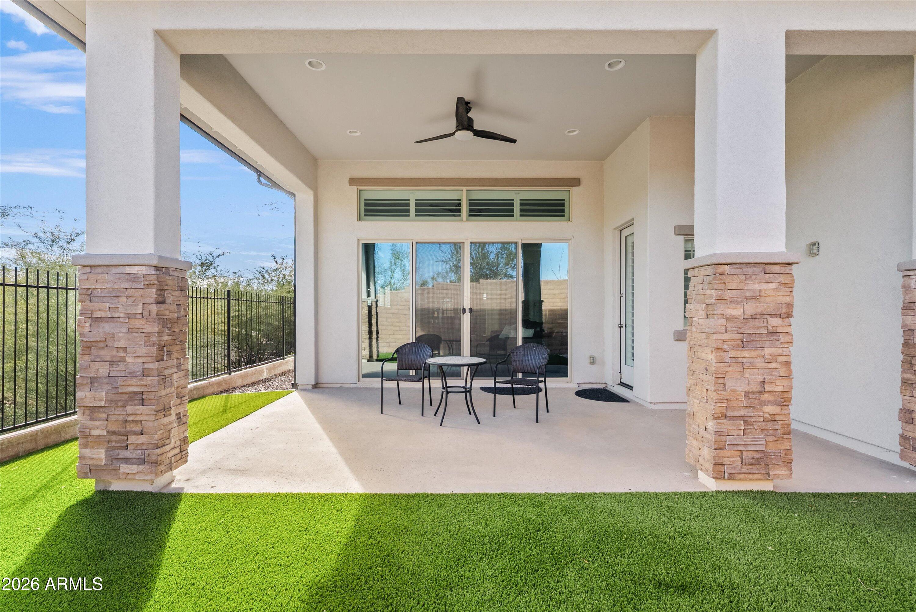 11996 W CREOSOTE Drive