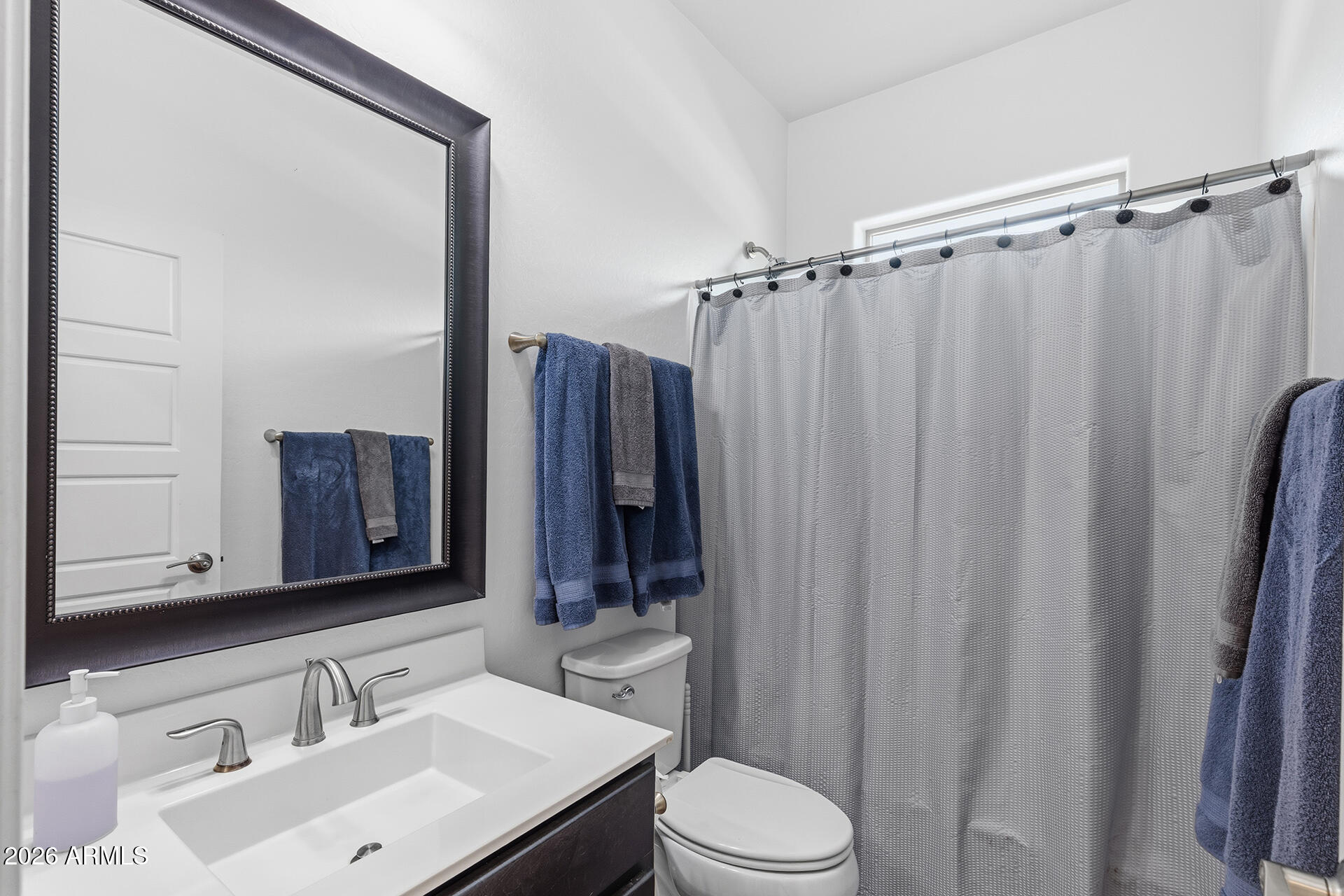 4404 E HARTFORD Avenue