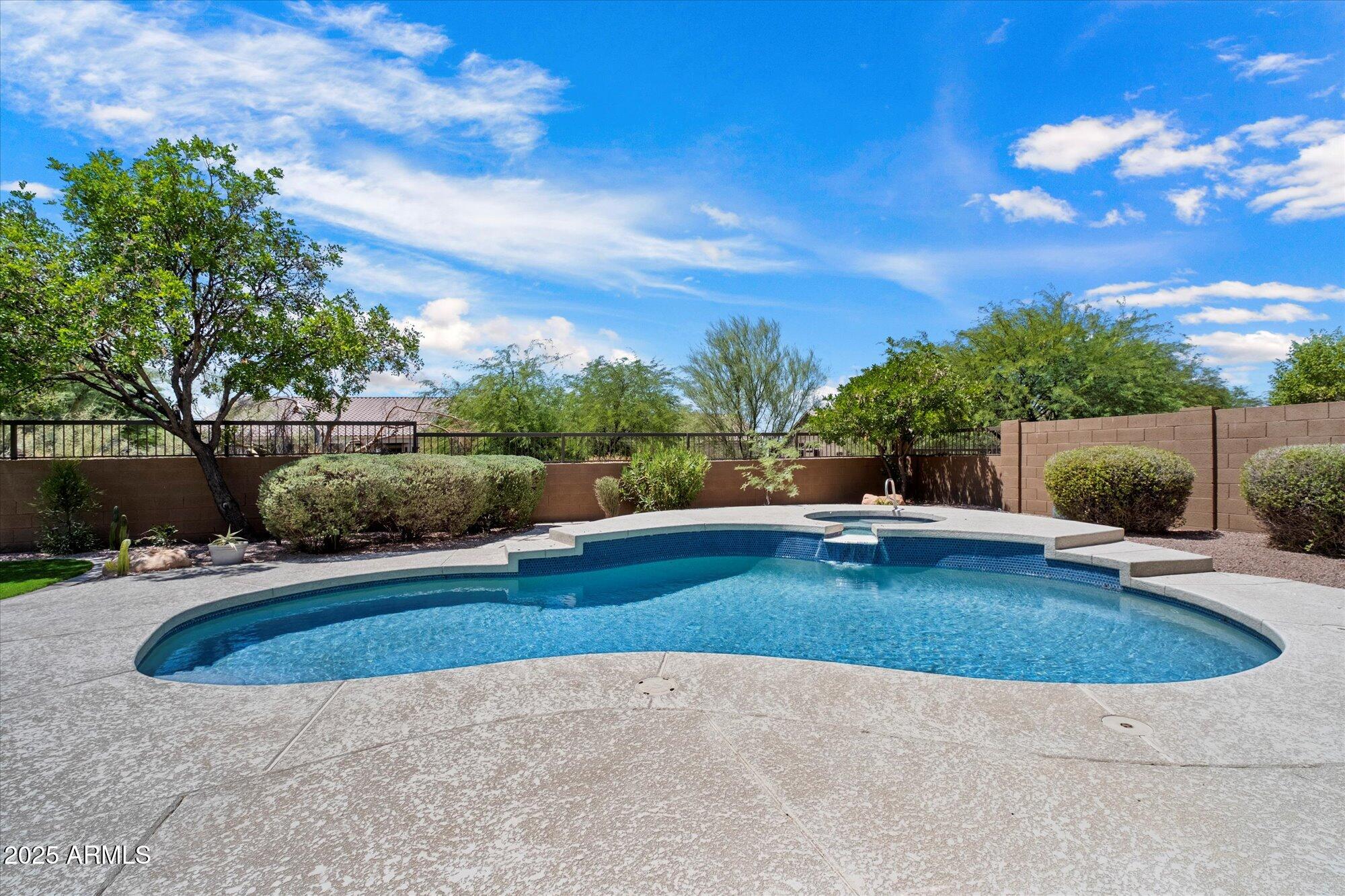 7357 E ROCHELLE Circle