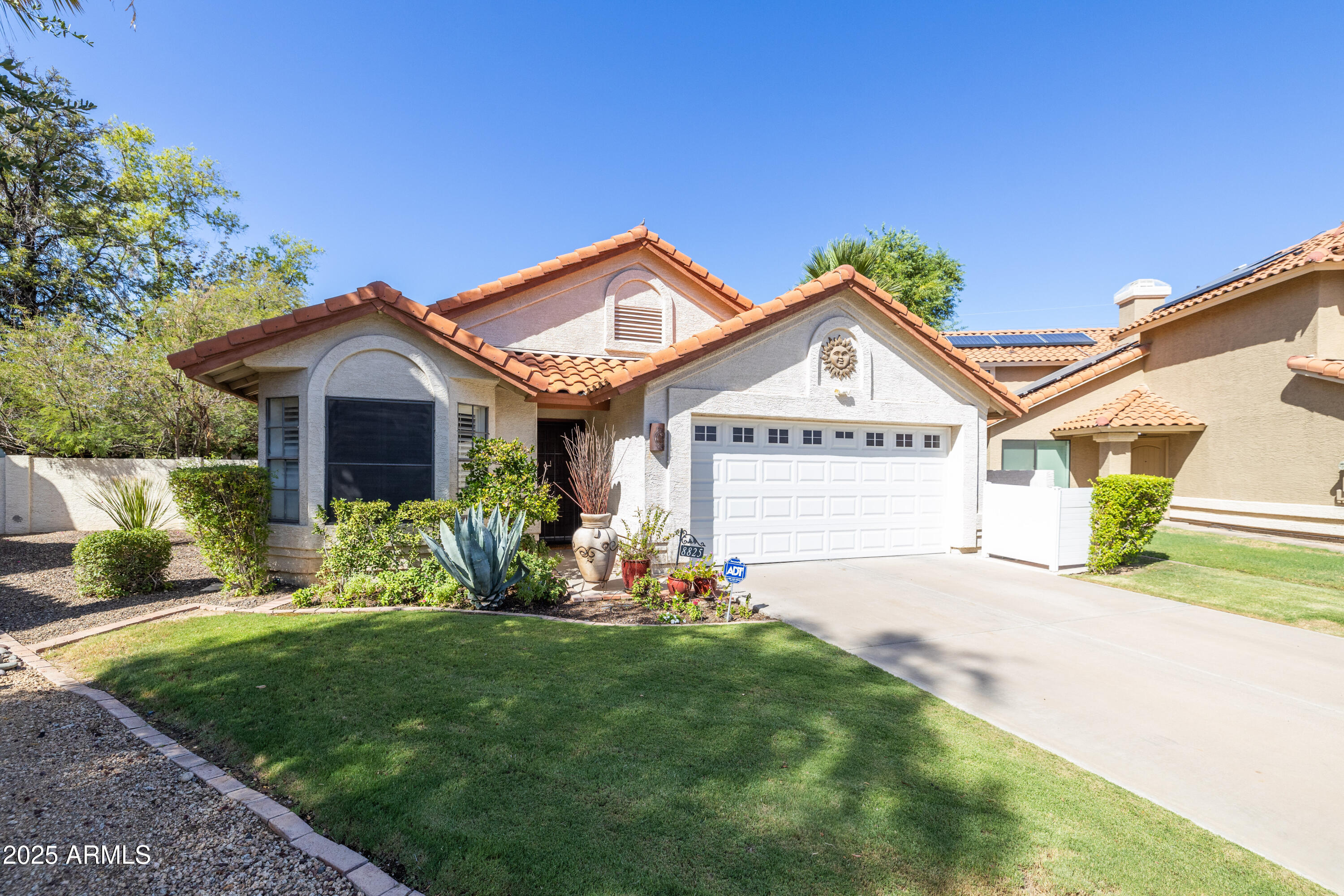 8825 E Larkspur Drive