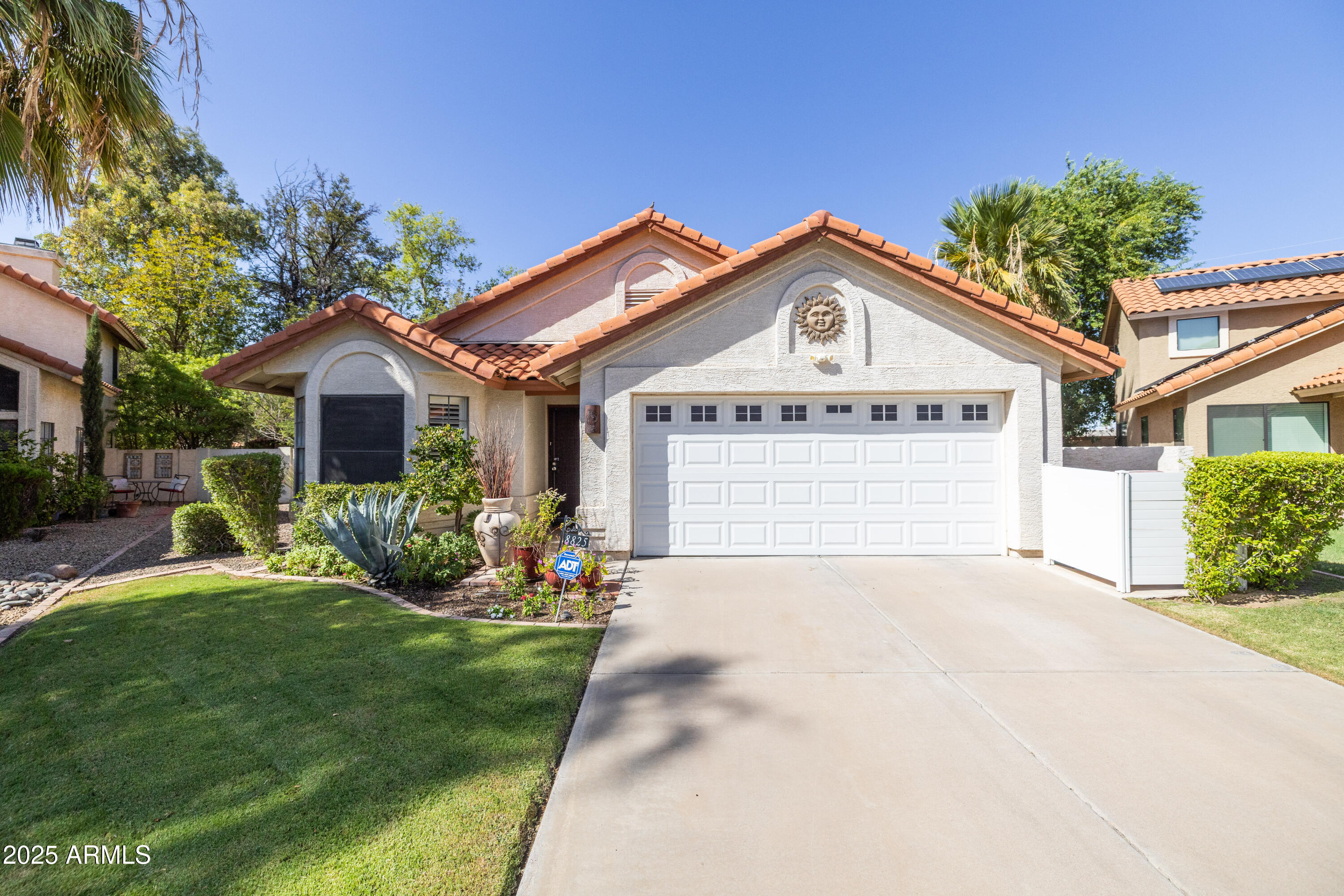 8825 E Larkspur Drive