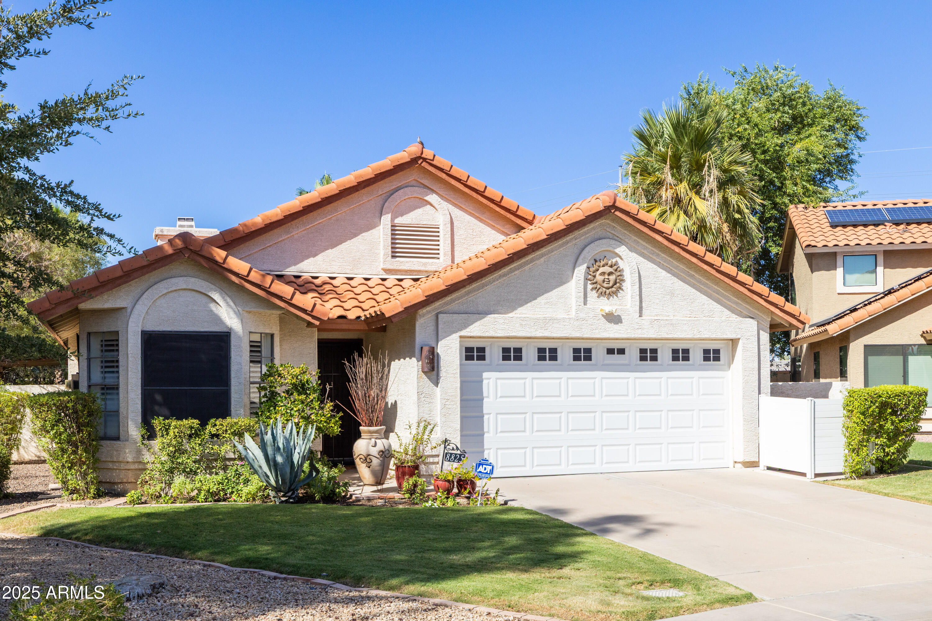 8825 E Larkspur Drive
