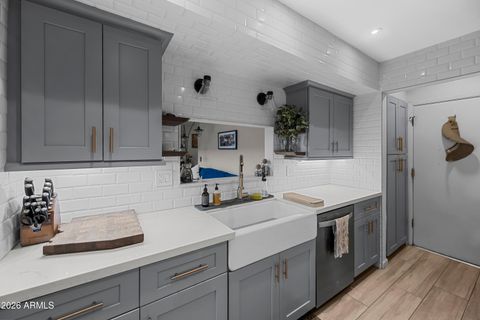 Photo of 3136 N 38th Street #11, Phoenix, AZ 85018 (MLS # 7034395)