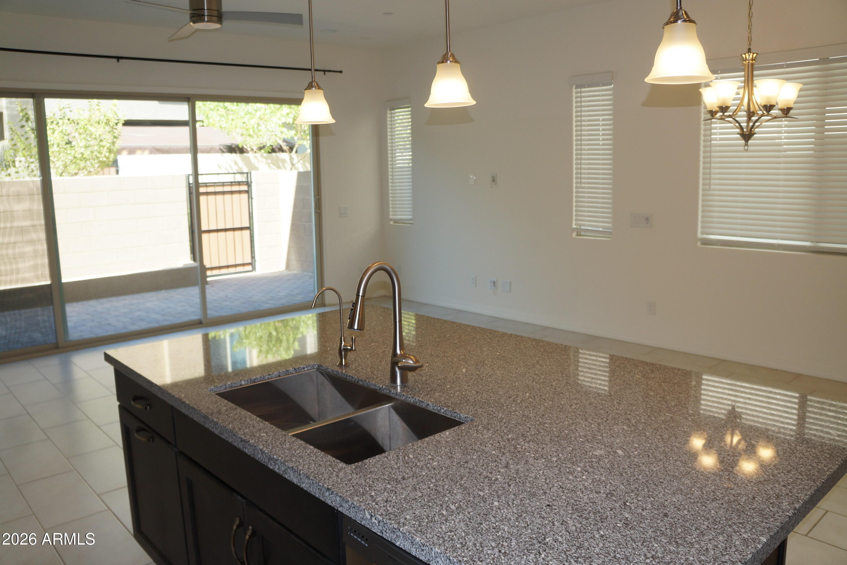 7496 E VIA DE LUNA Drive