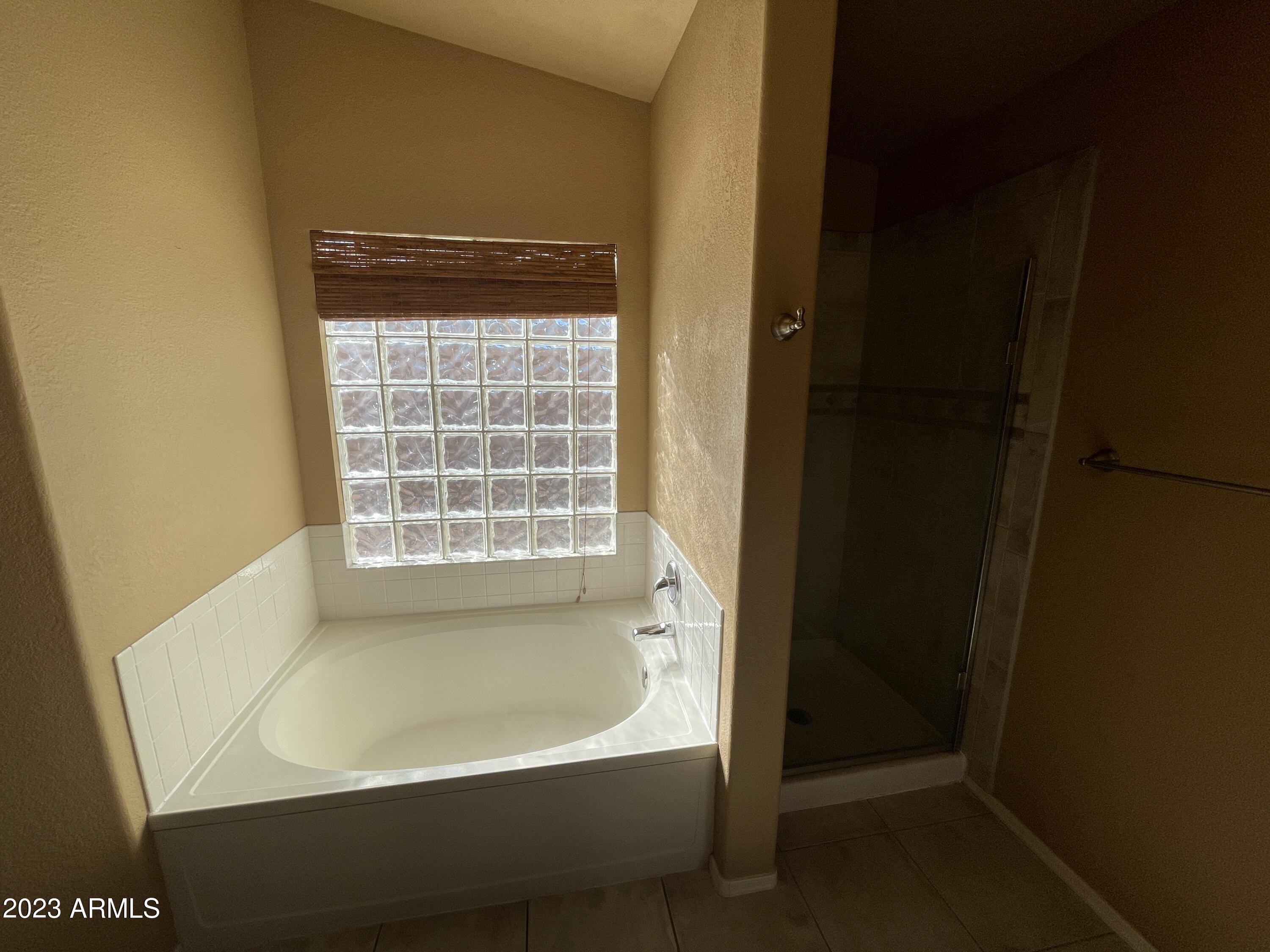 MOUNTAIN RIDGE PHASE 4 - Residential Lease