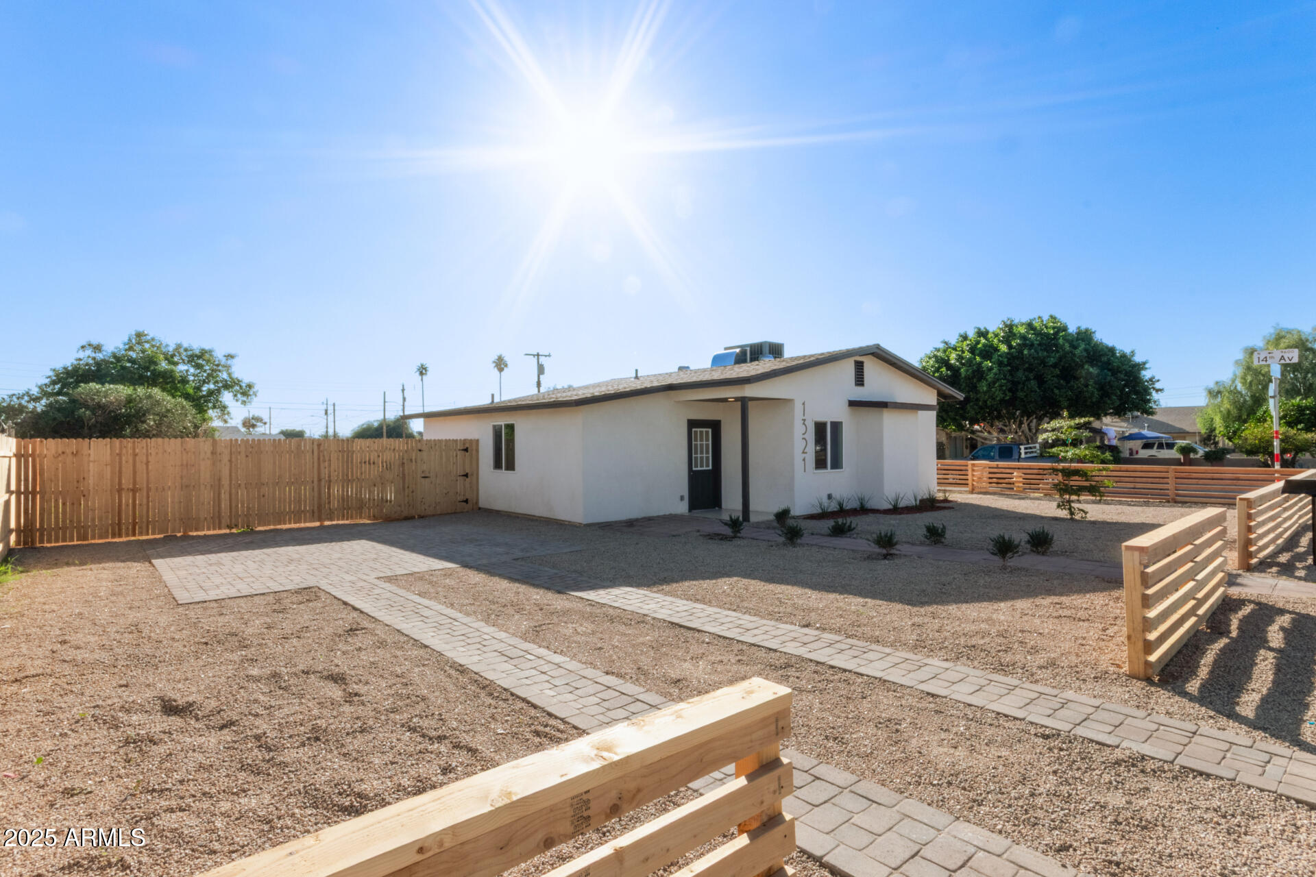 1321 W Mountain View Road