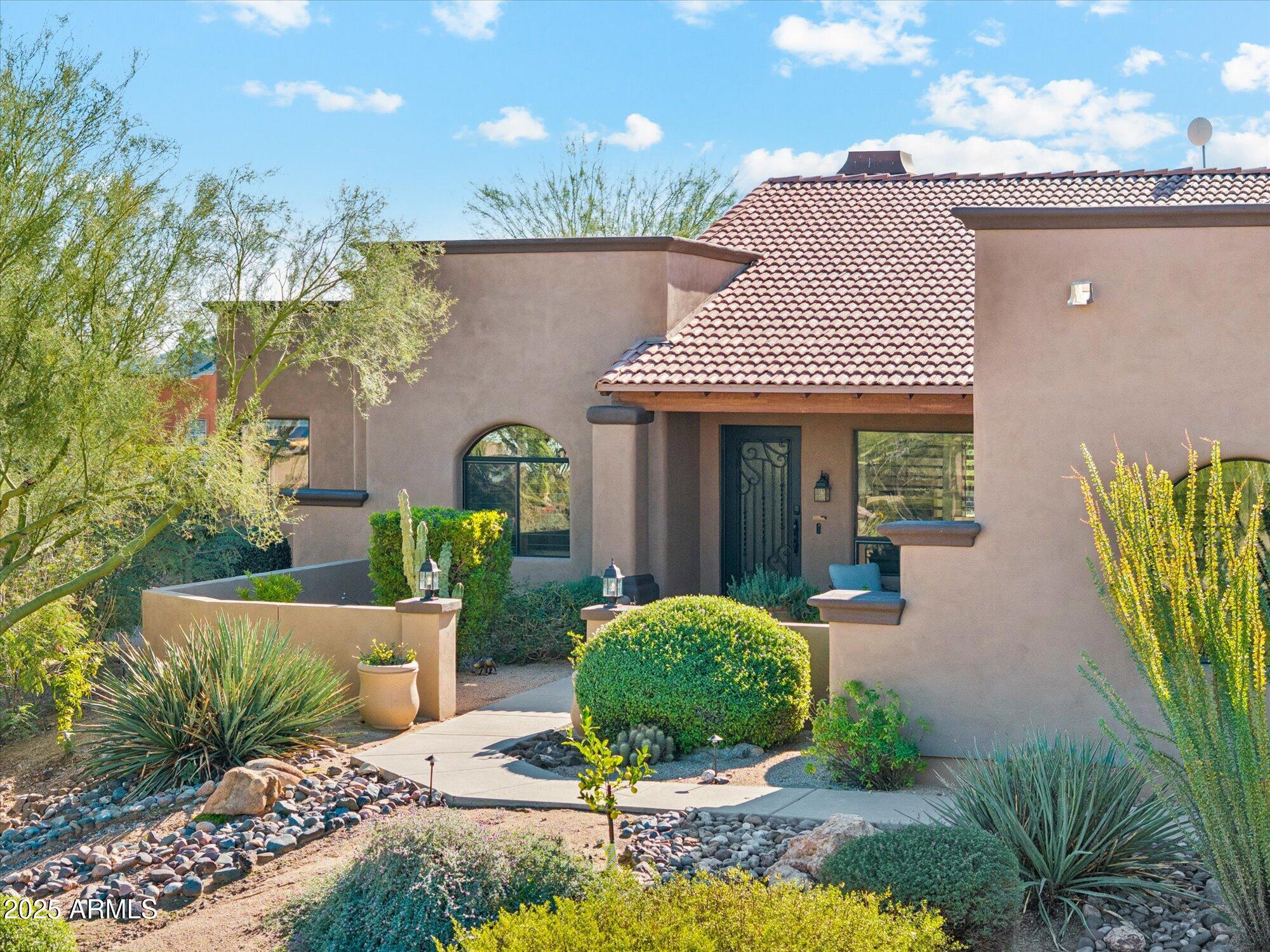 1403 W LEISURE Court