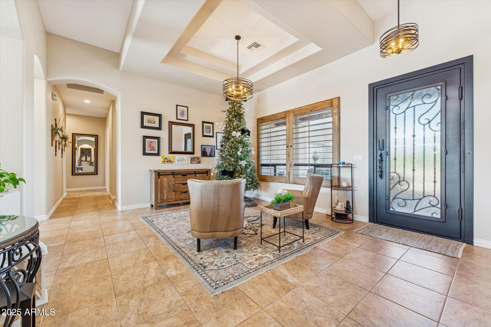 1403 W LEISURE Court