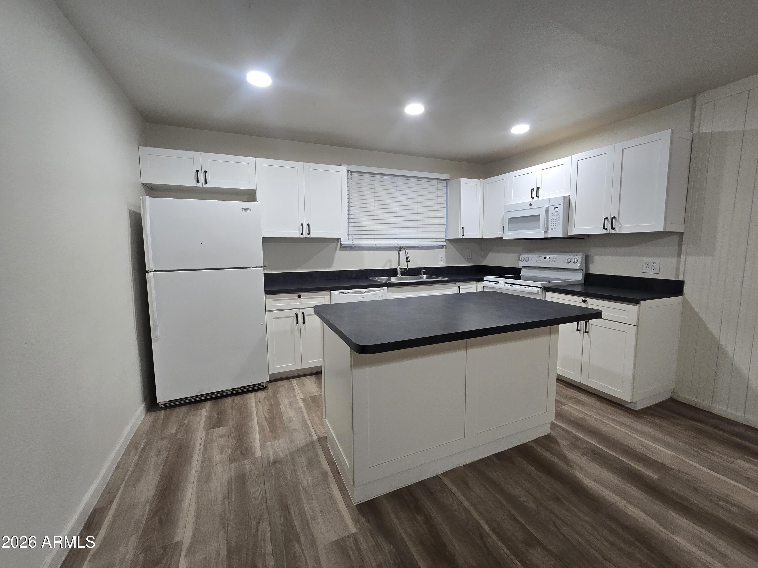 4924 W CATALINA Drive