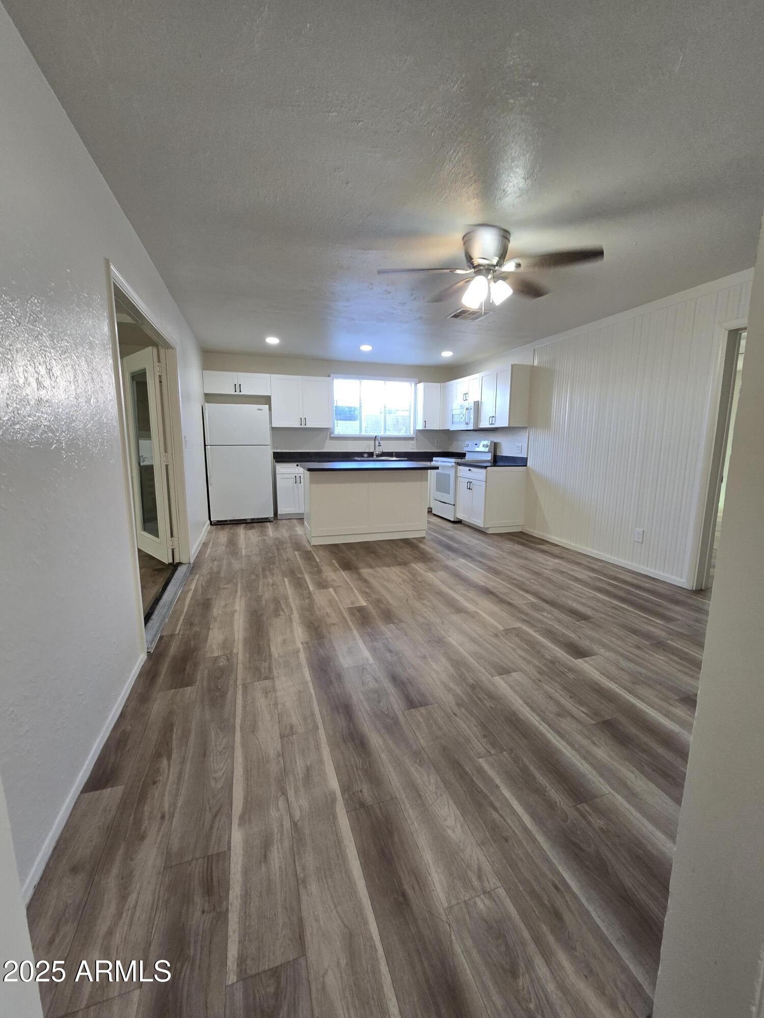 4924 W CATALINA Drive