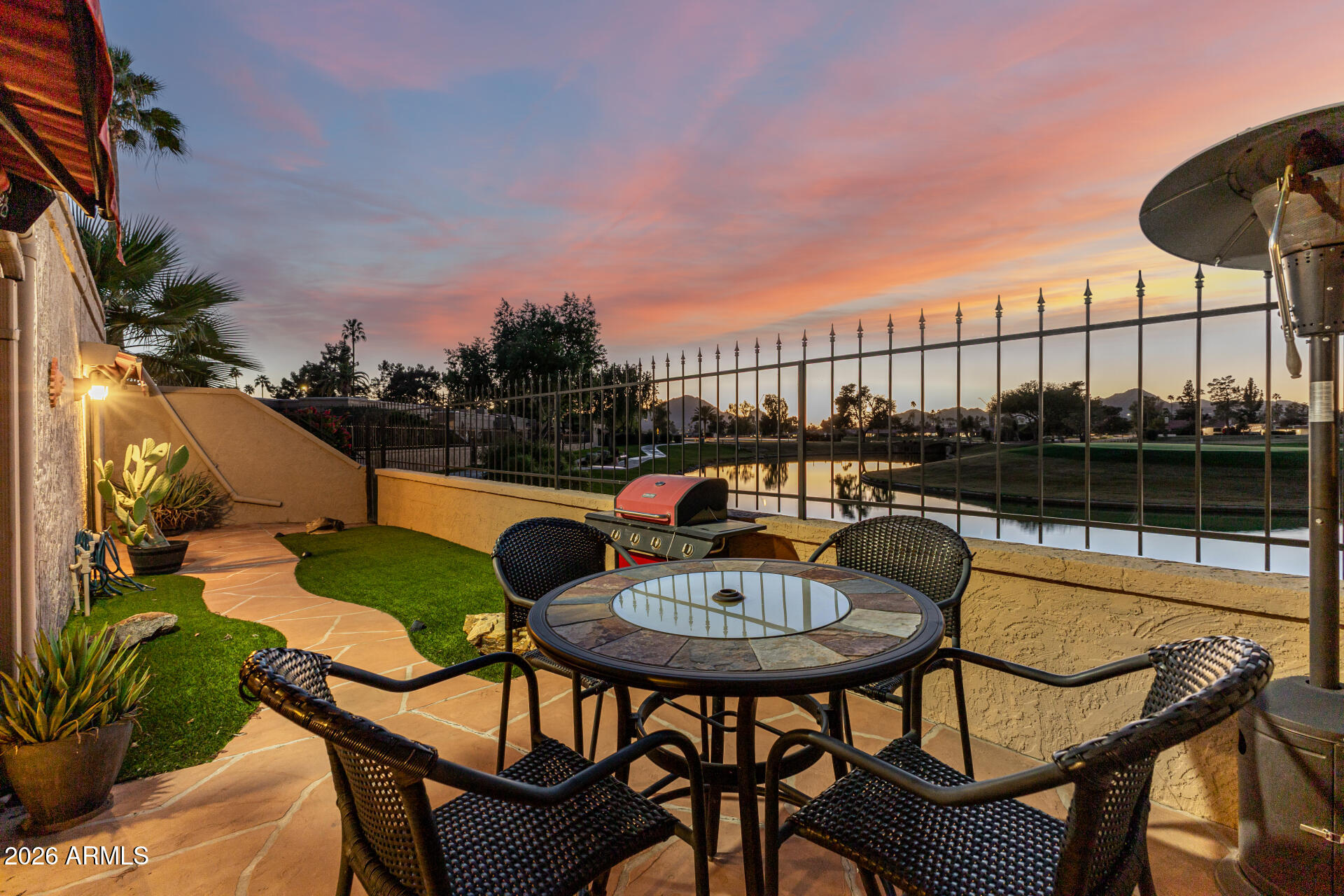 7536 N VIA CAMELLO DEL SUR --