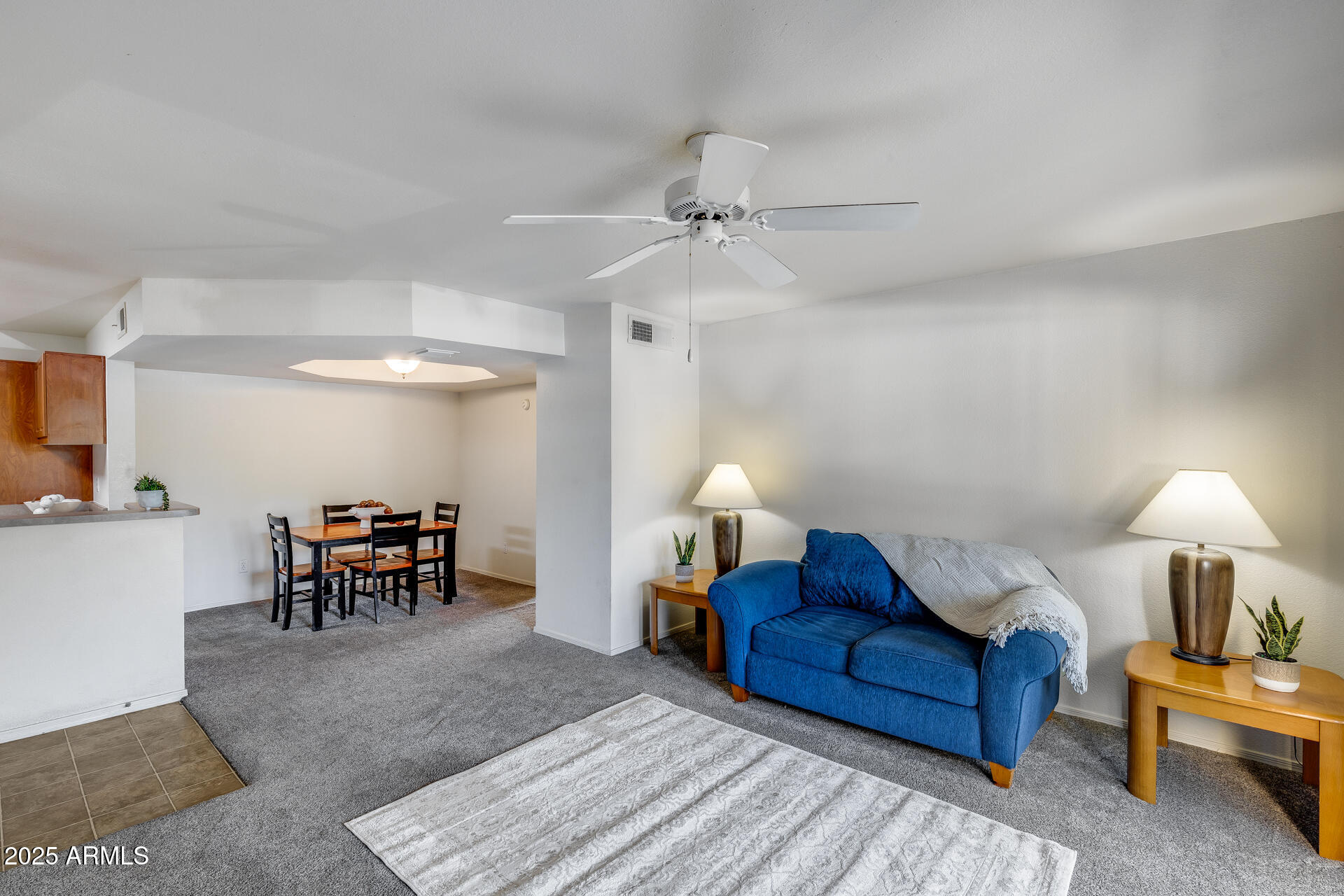 1880 E MORTEN Avenue 121