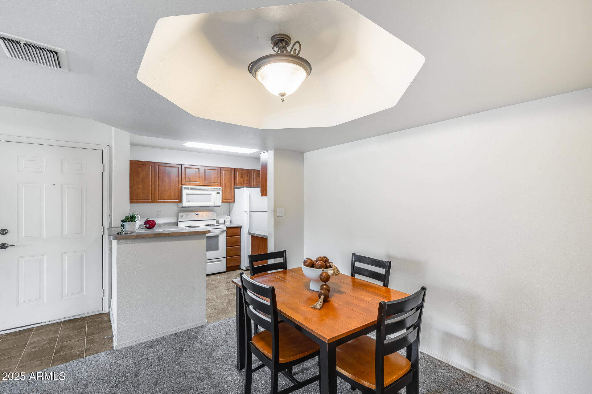 1880 E MORTEN Avenue 121