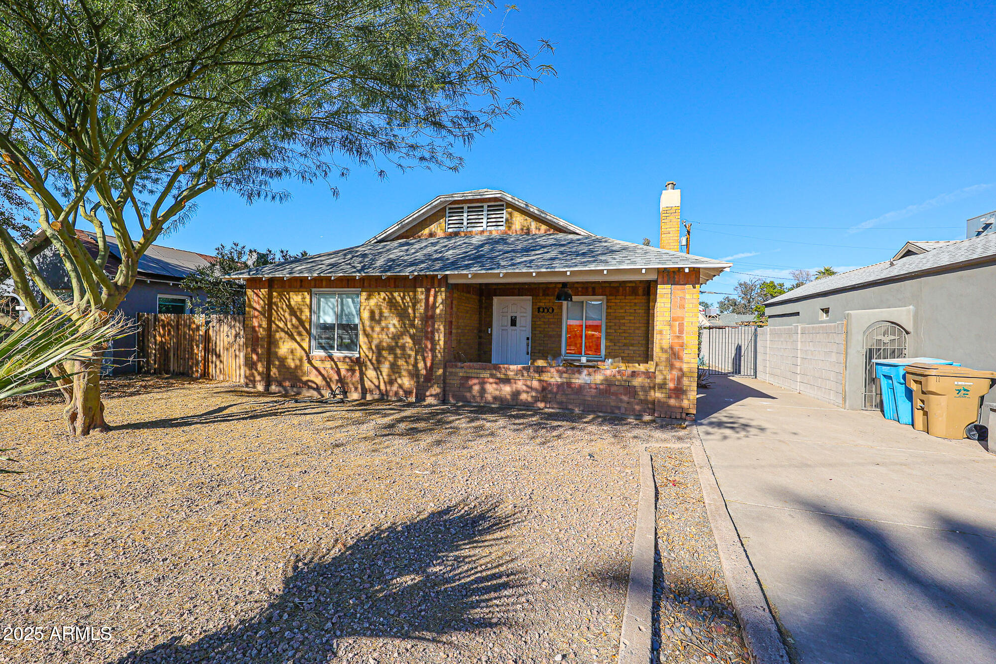 1950 W Palm Lane