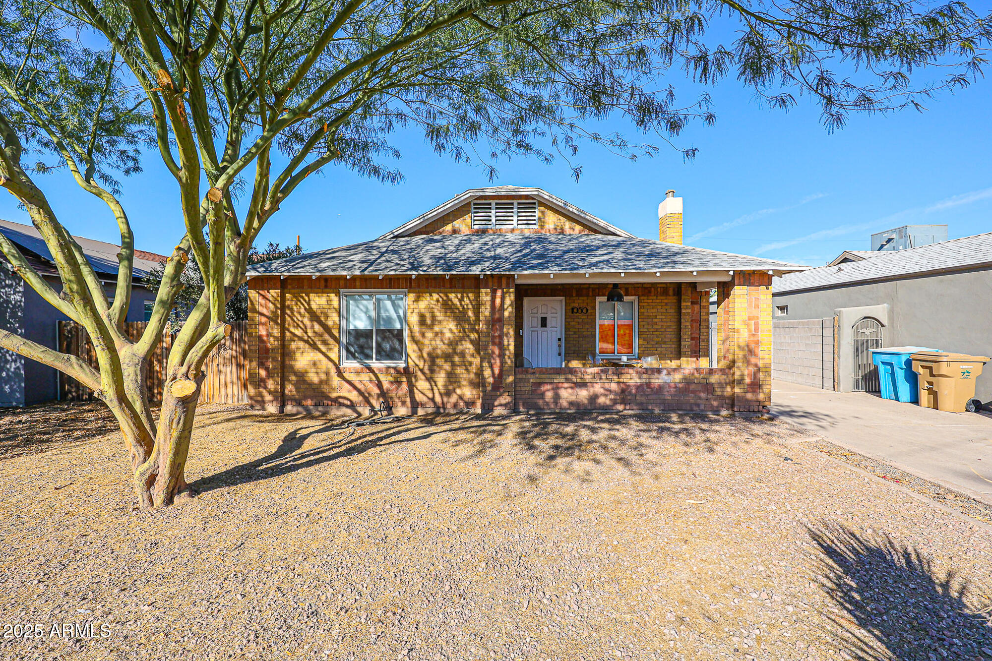 1950 W Palm Lane