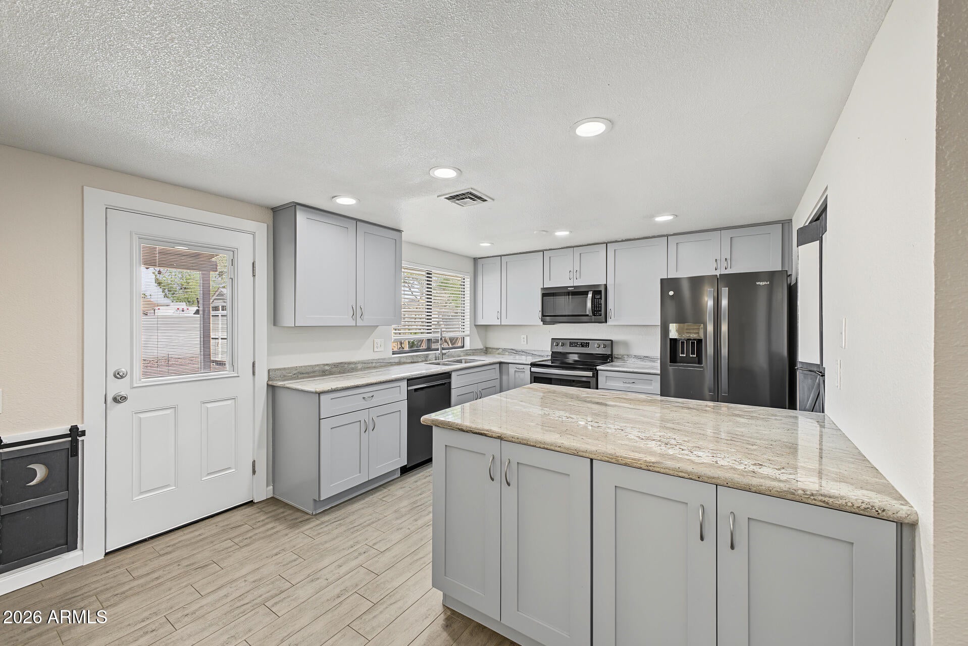 1618 W NOPAL Drive