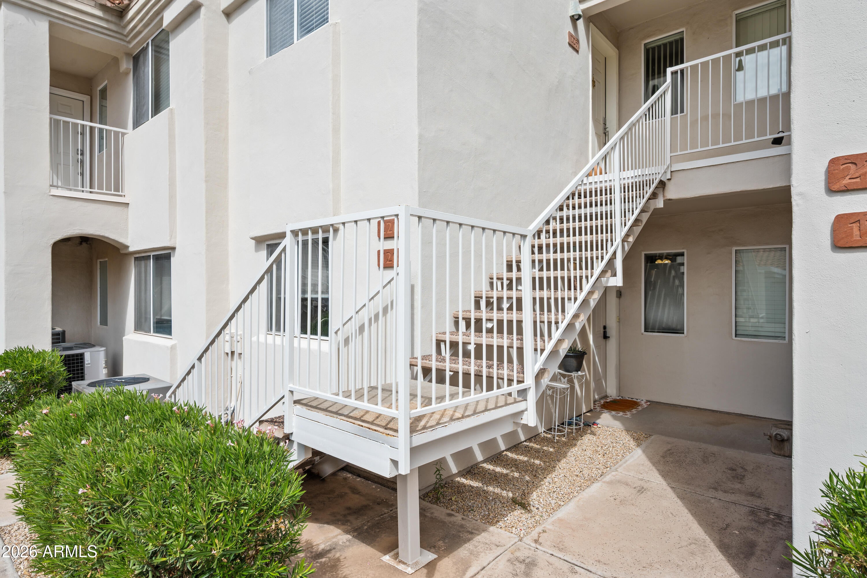10401 N 52nd St -- 126