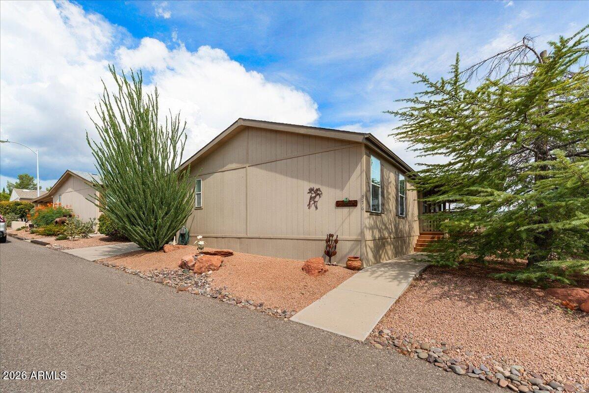 2050 W St Rte 89A Highway 376