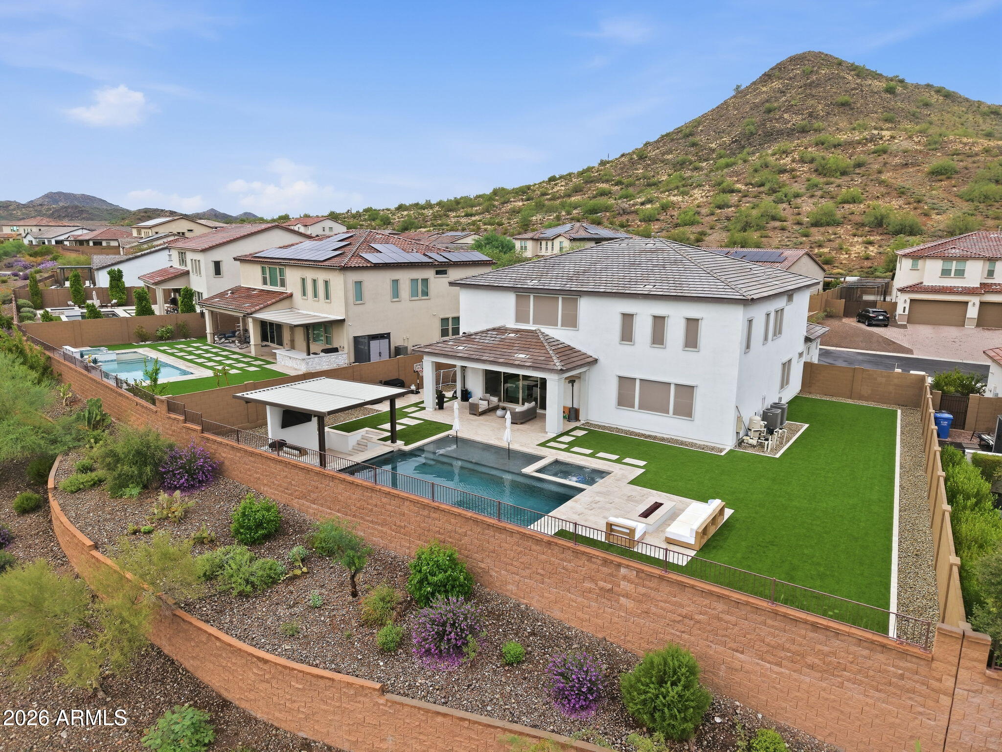 2217 E FALLEN LEAF Lane