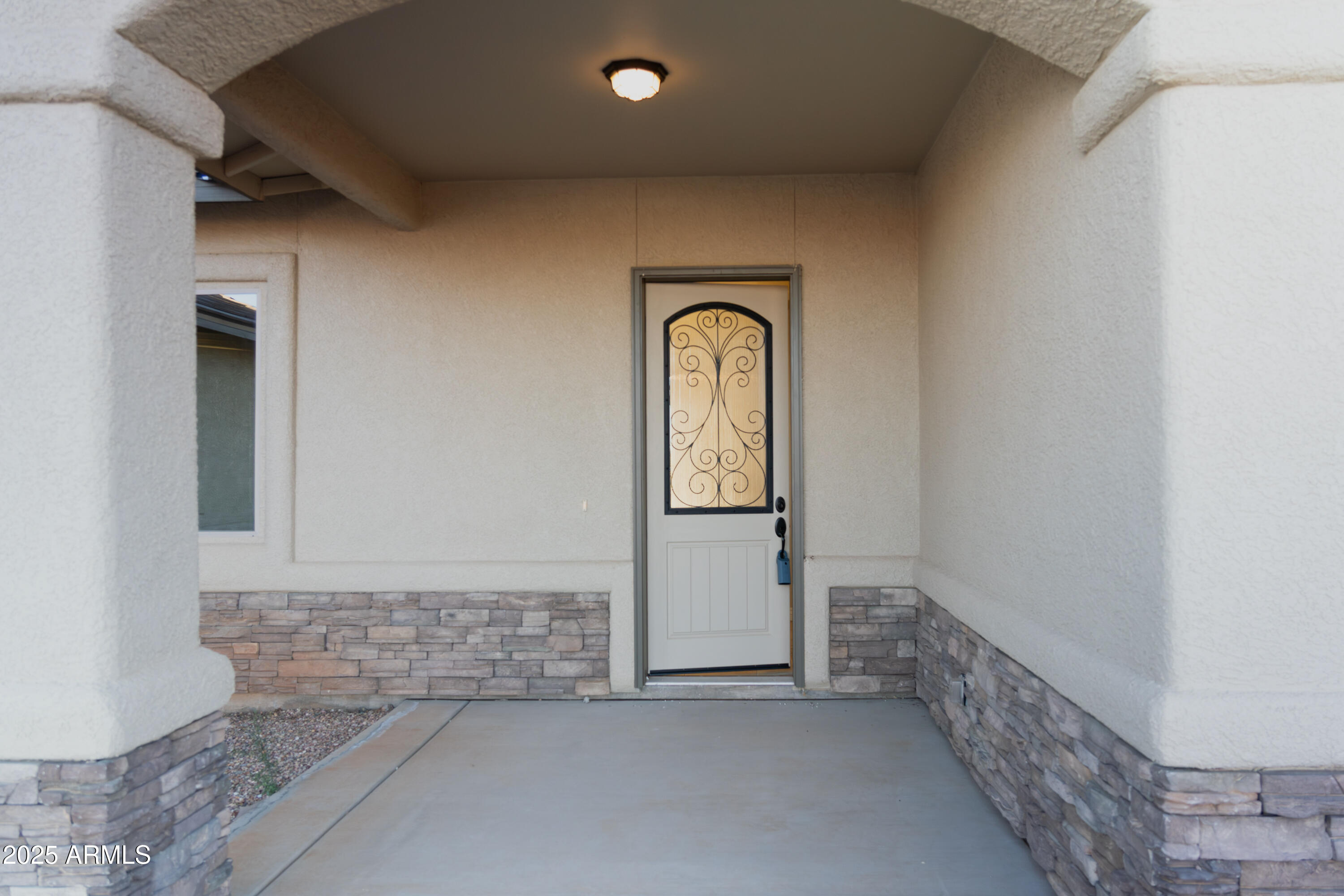 4224 S Crape Myrtle Court