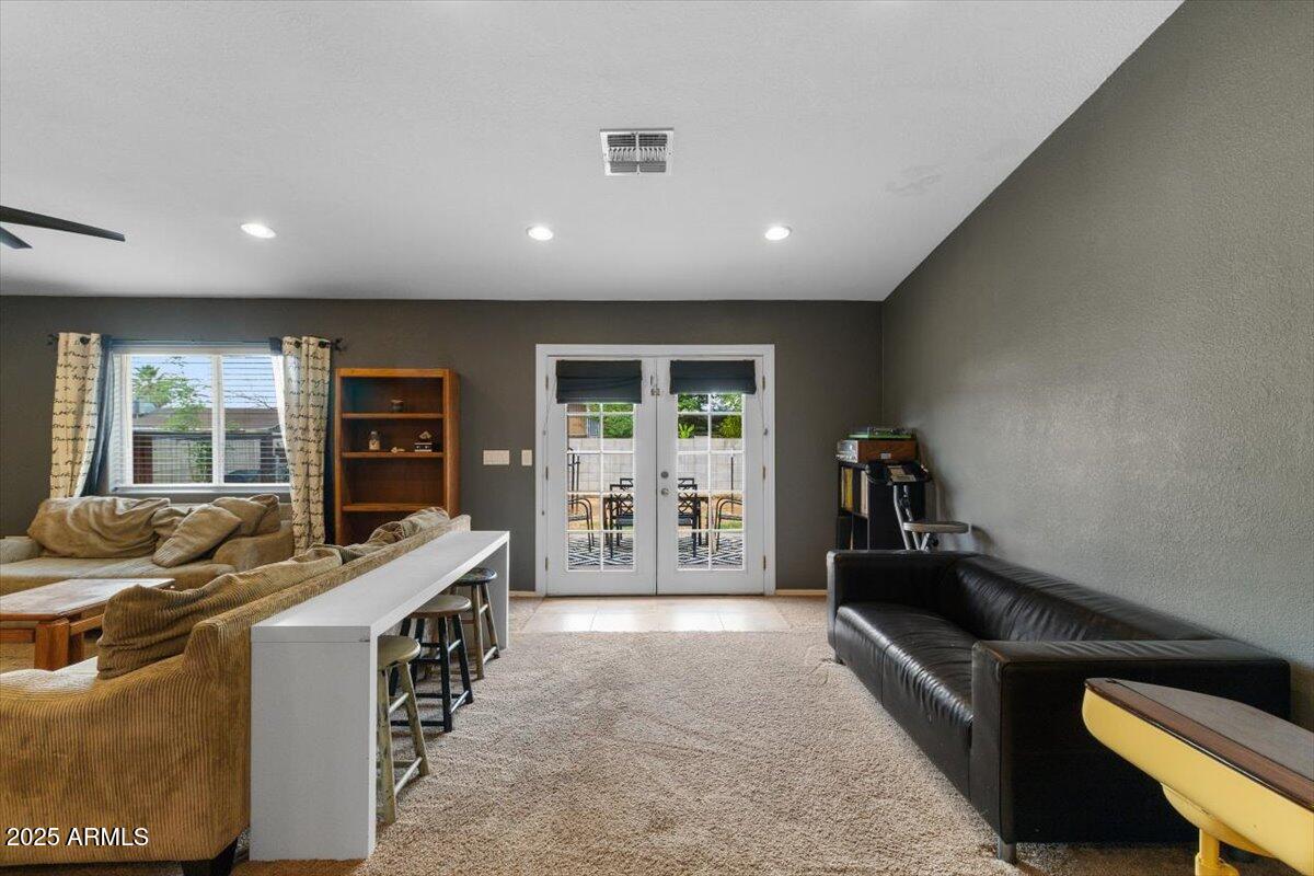 2540 E MCARTHUR Drive