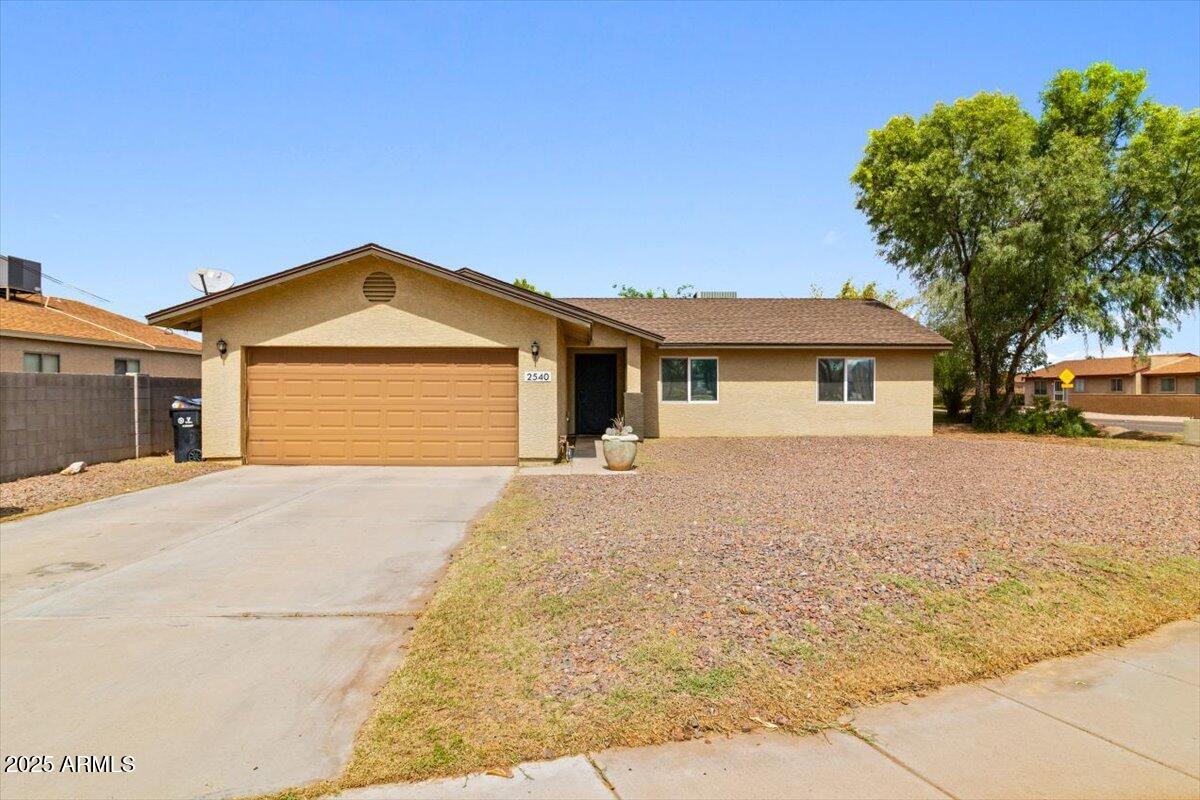 2540 E MCARTHUR Drive