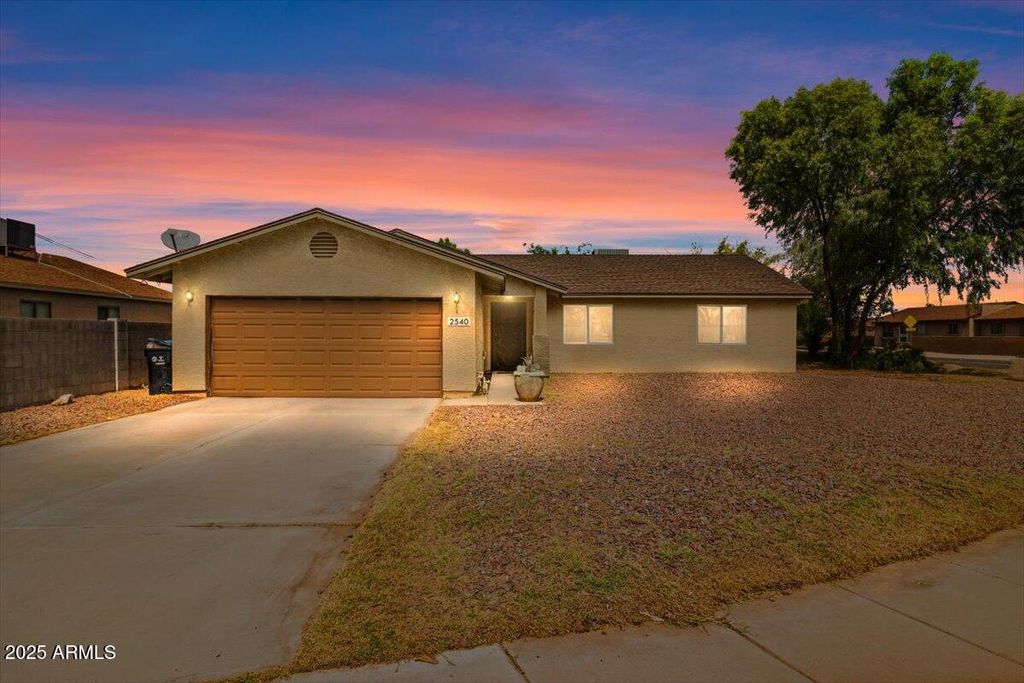 Photo of 2540 E Mcarthur Drive, Tempe, AZ 85288 (MLS # 6926303)