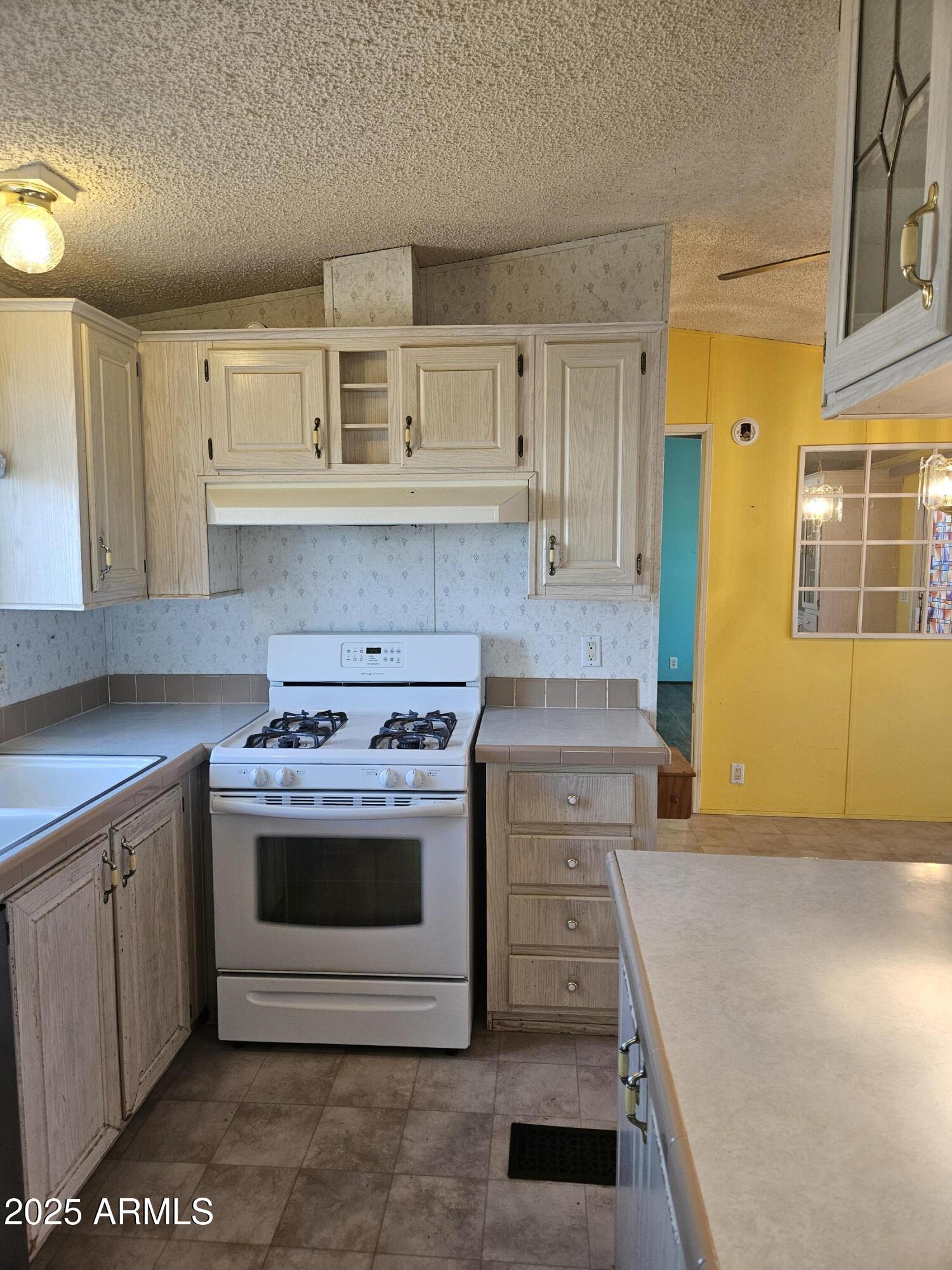 Desert Hills Estate Mobile Home Park - Residential