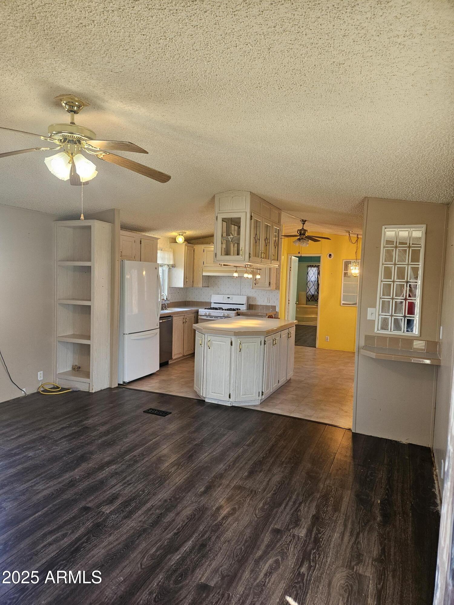 Desert Hills Estate Mobile Home Park - Residential