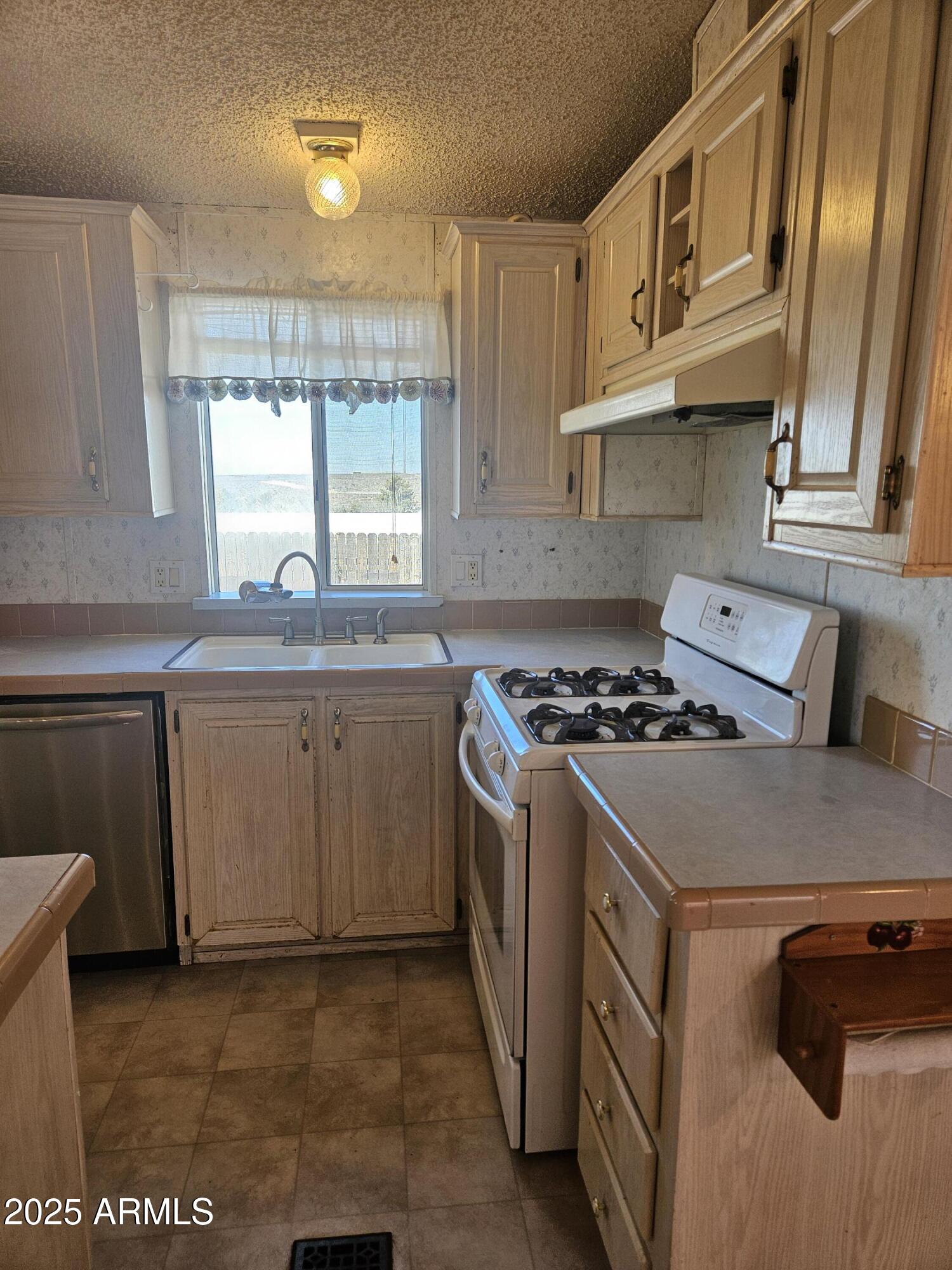 Desert Hills Estate Mobile Home Park - Residential