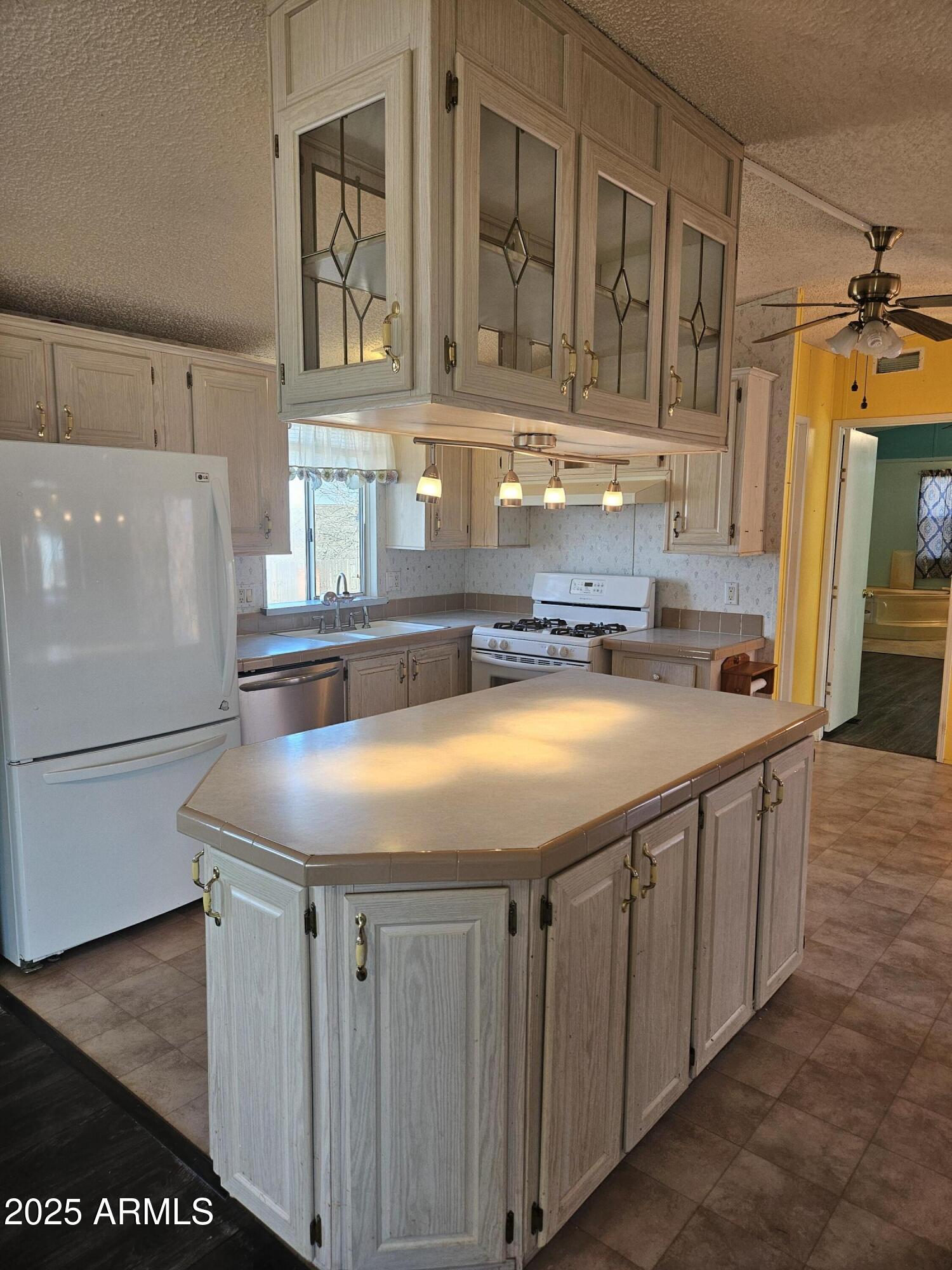 Desert Hills Estate Mobile Home Park - Residential