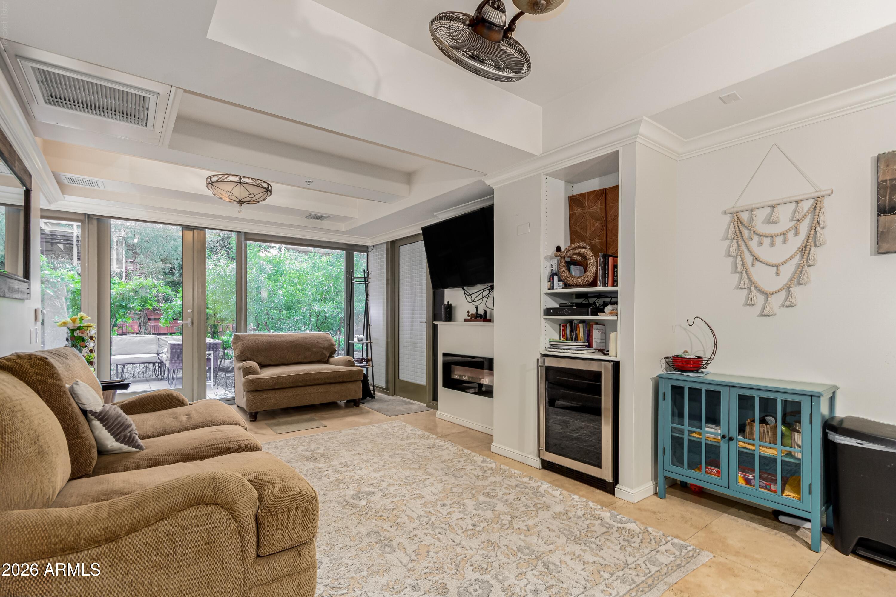7137 E RANCHO VISTA Drive 1008