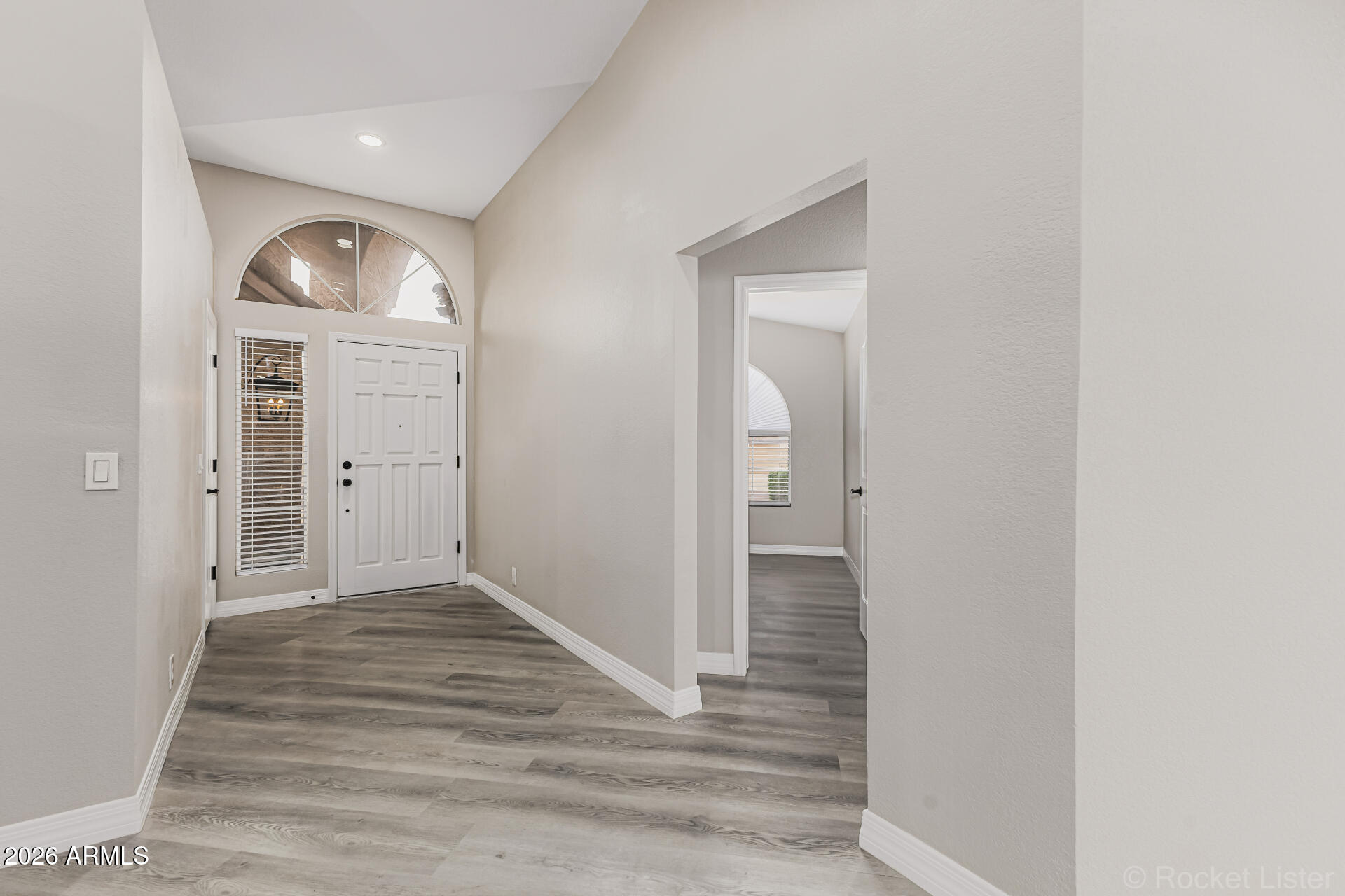 8939 W WESCOTT Drive