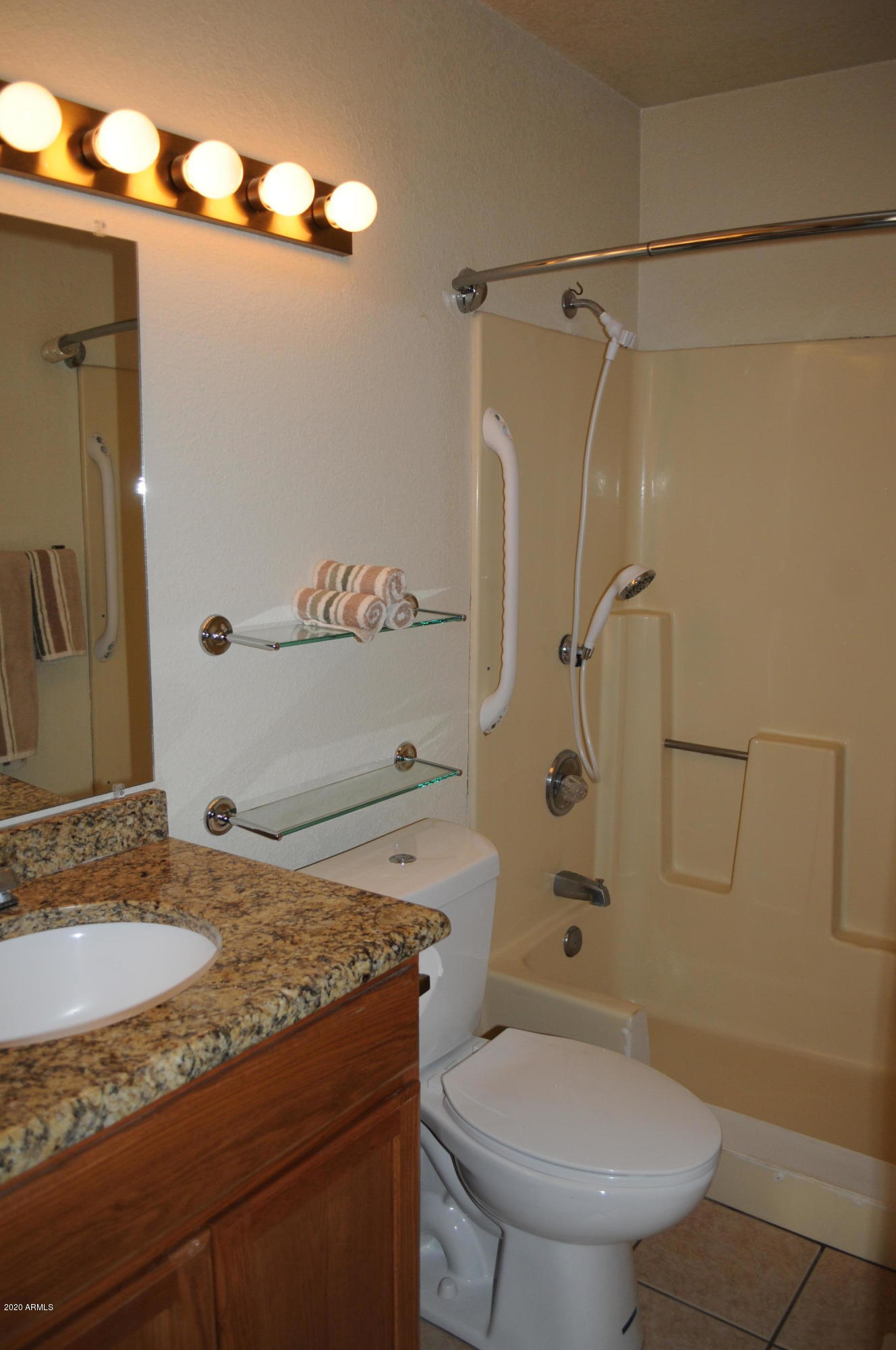 London Square Lot 1 - Residential