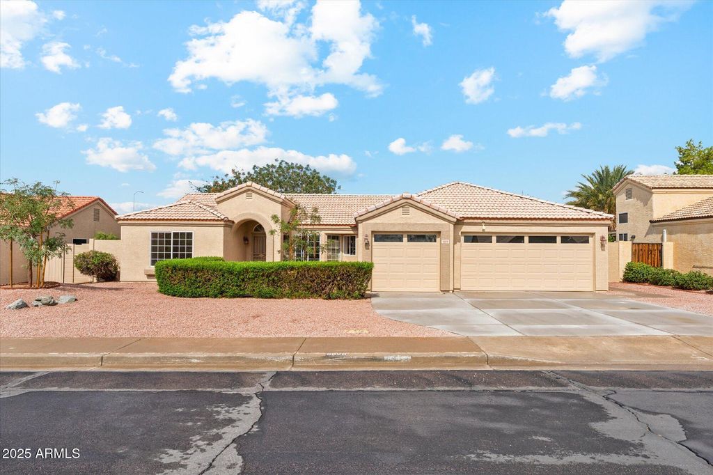 Photo of 5928 E Ivy Street, Mesa, AZ 85205 (MLS # 6934148)