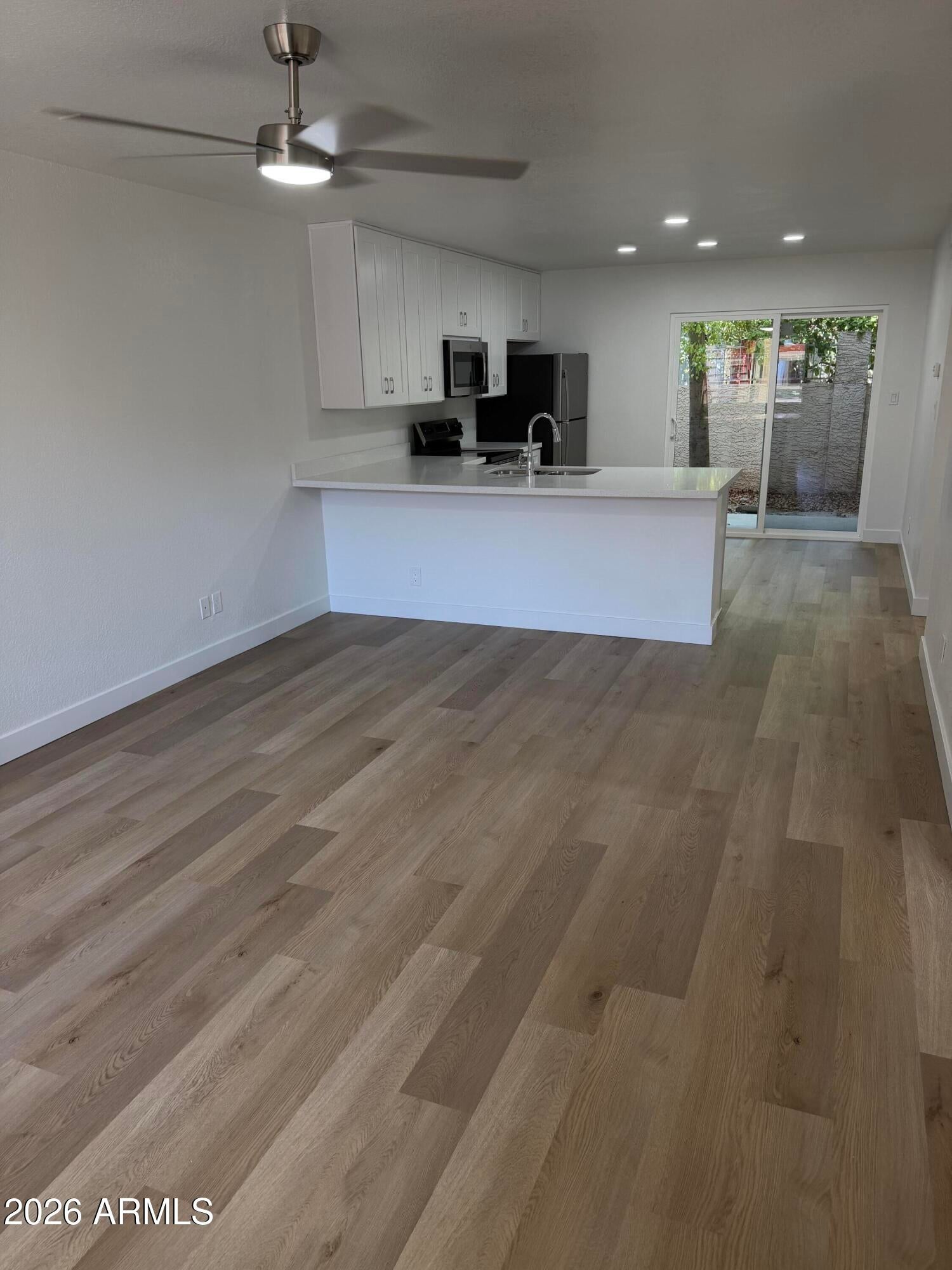 510 W UNIVERSITY Drive 118