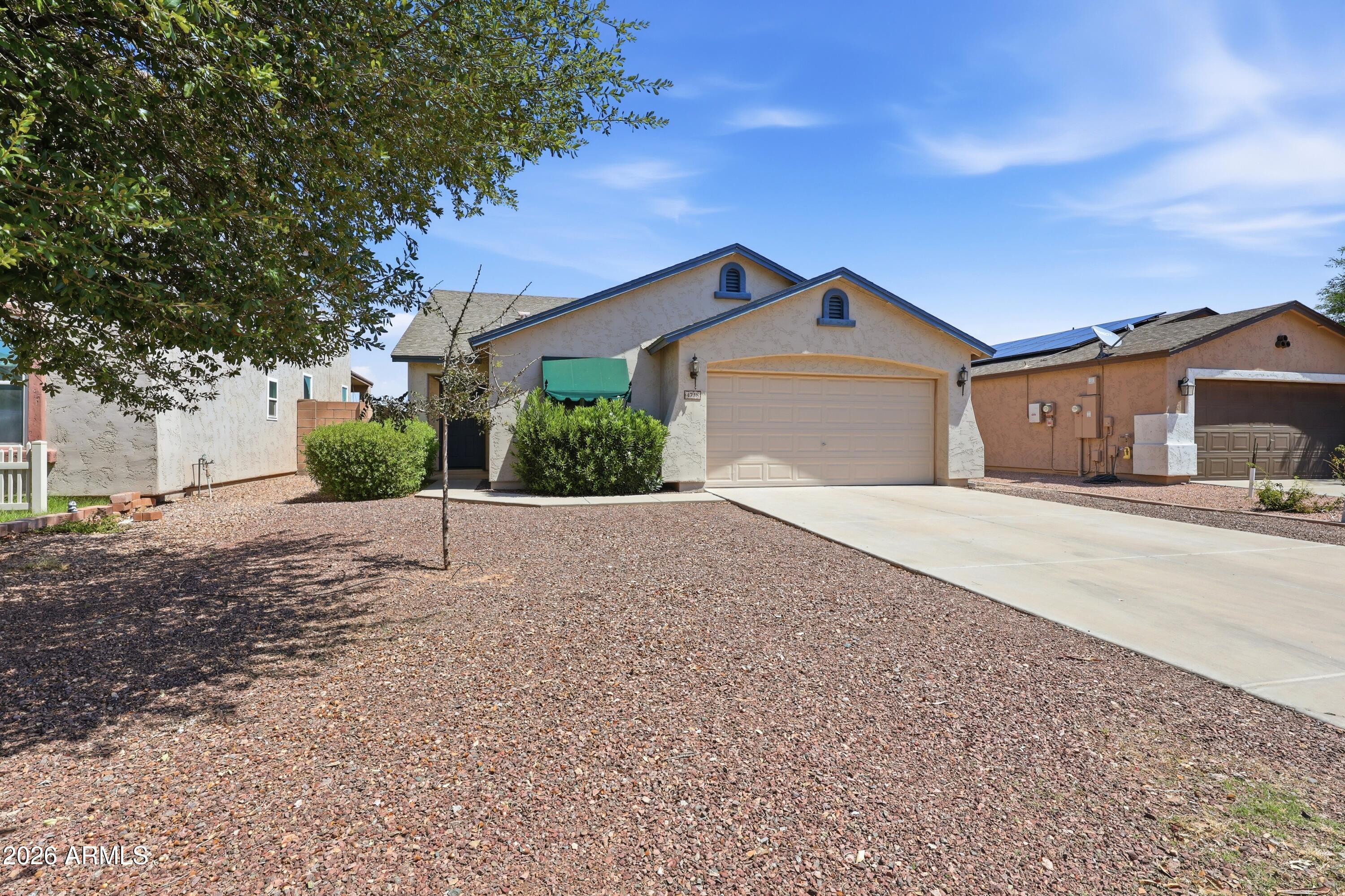 4738 E MEADOW LARK Way