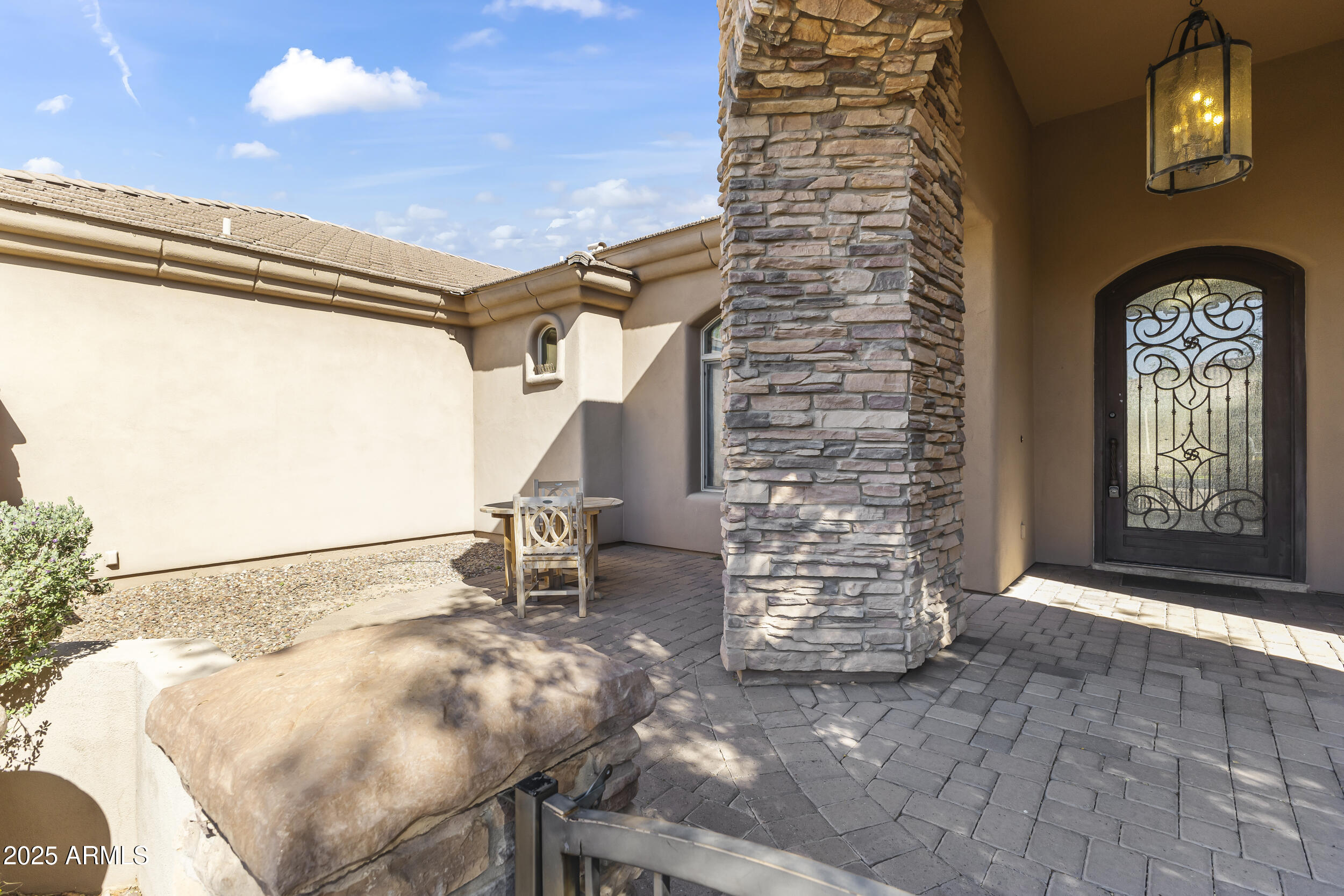 2618 E Locust Drive
