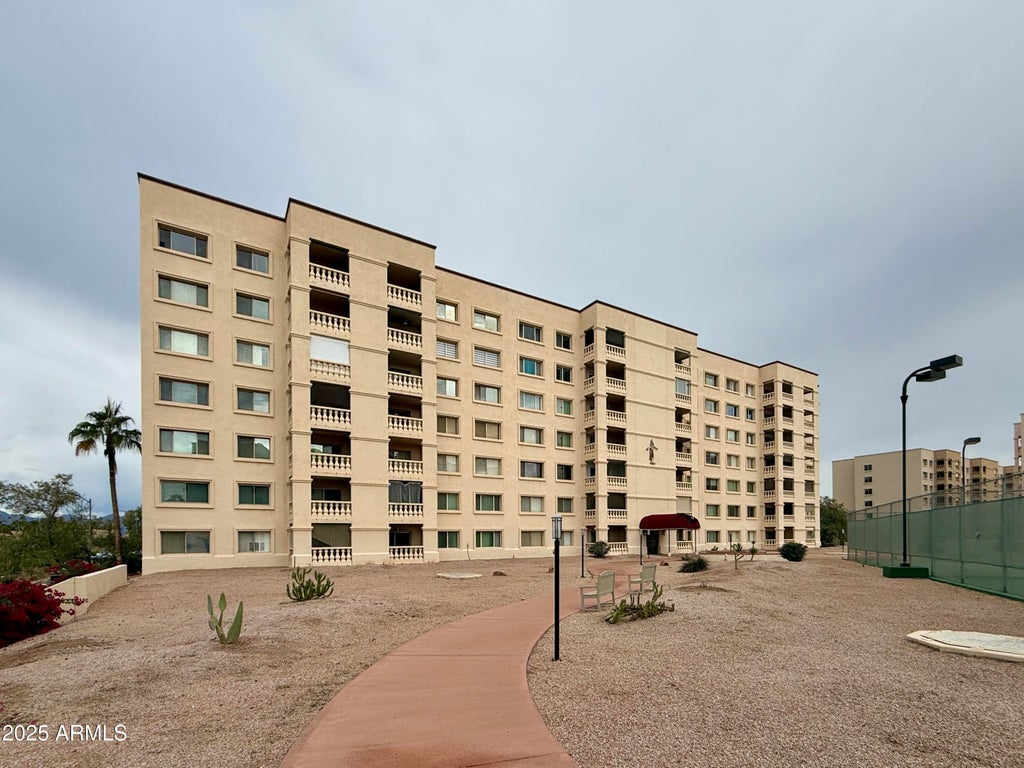 Photo of 7930 E Camelback Road #709, Scottsdale, AZ 85251 (MLS # 7092052)