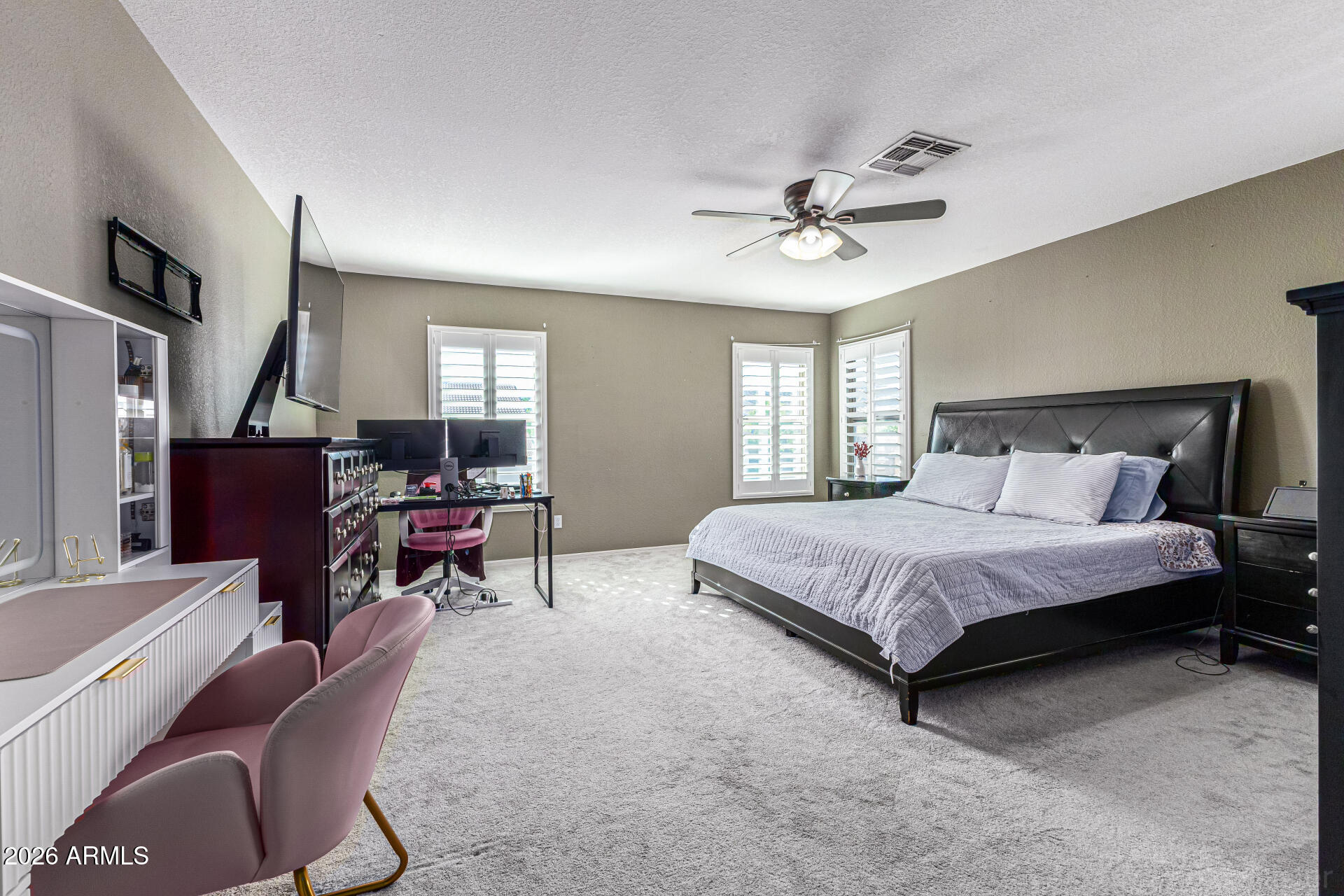 2302 E PARAISO Drive