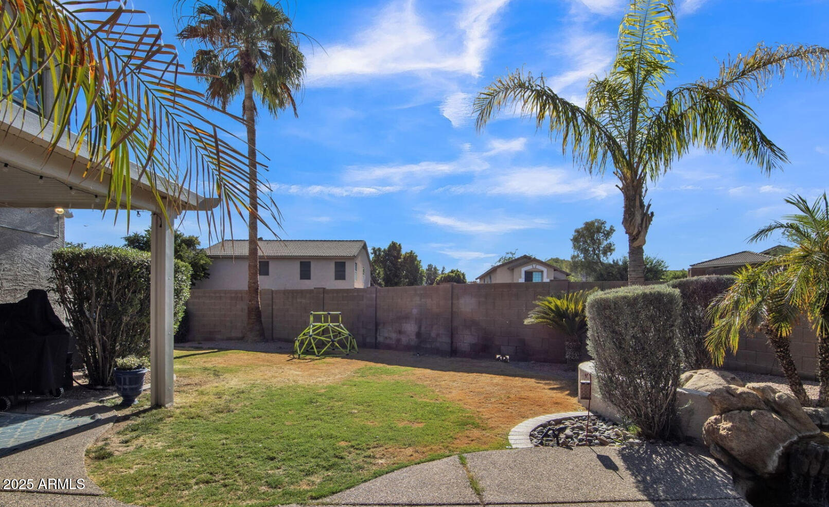 2302 E PARAISO Drive
