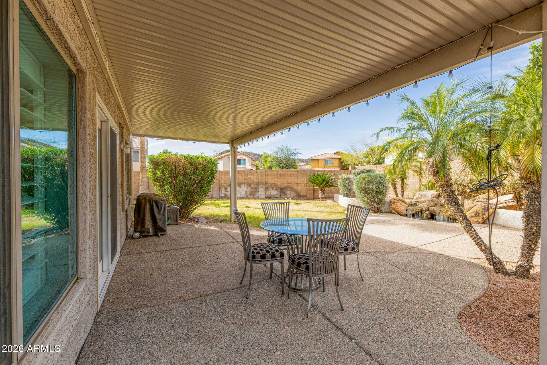 2302 E PARAISO Drive