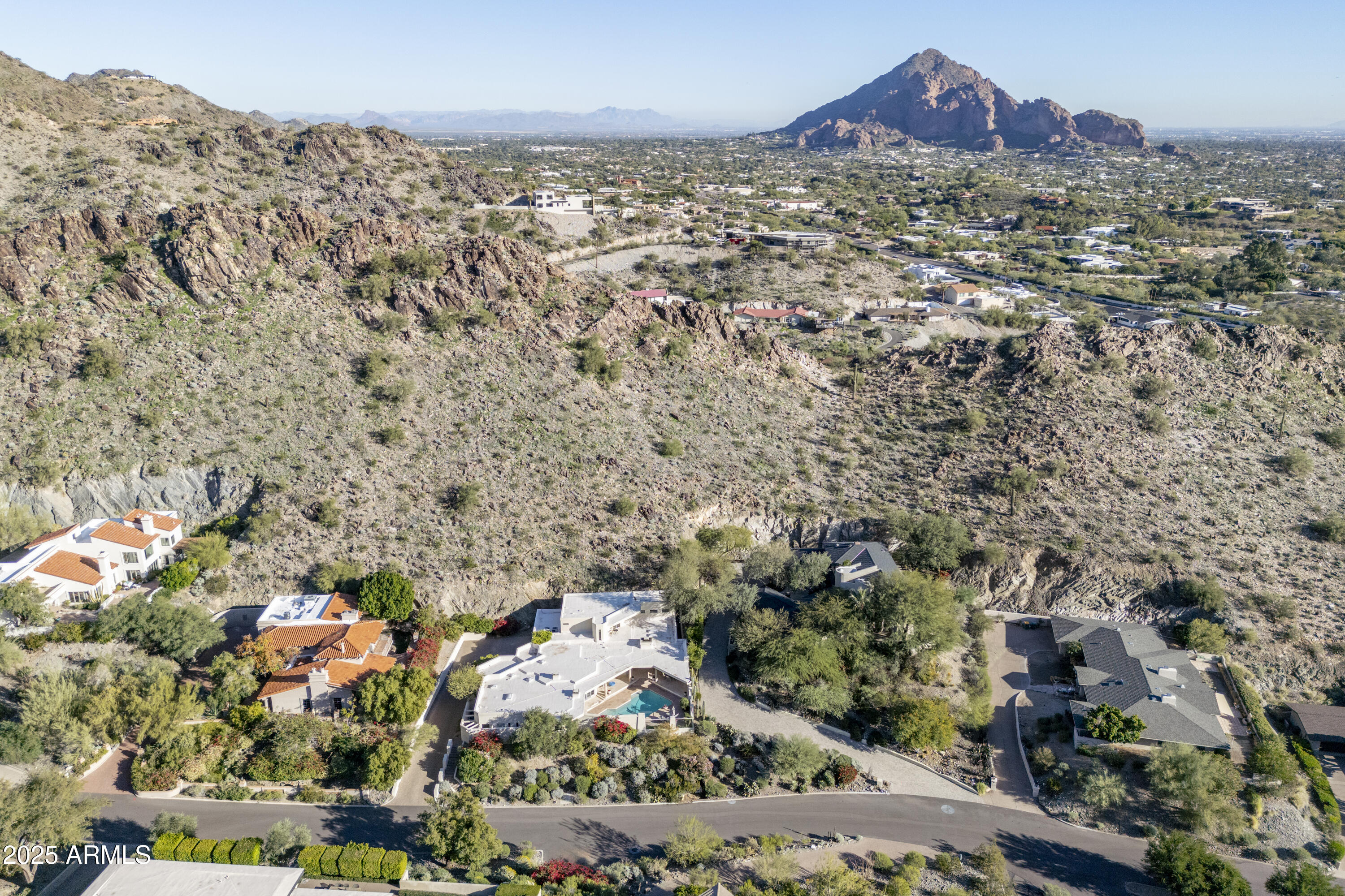 LINCOLN HILLS - Residential